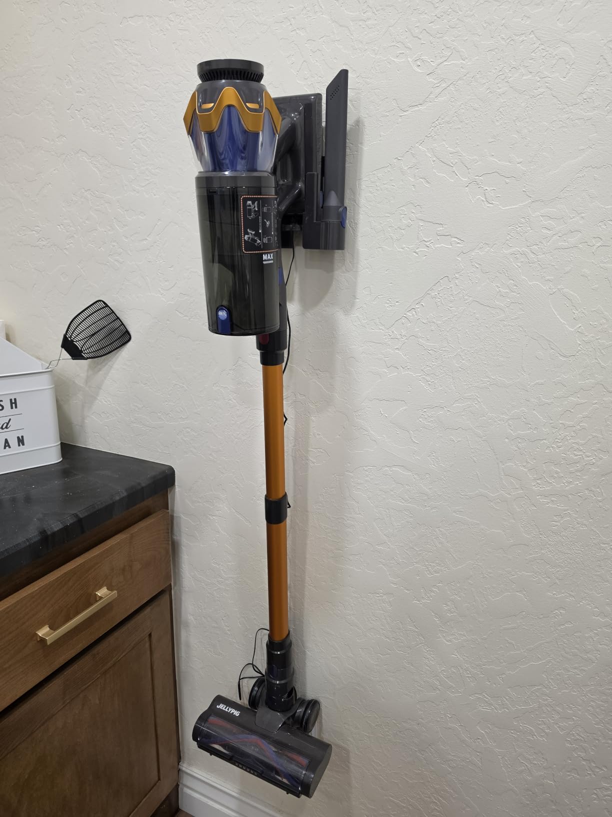 Cordless Vacuum Cleaner, Upgraded 650W 55KPA 70Mins Cordless Stick Vacuum Cleaner with Self-Standing and Touch Screen, Anti-tangle Wireless Vacumm, Vacuum Cleaners for Home/Pet Hair/Carpets/Floors customer photo 2