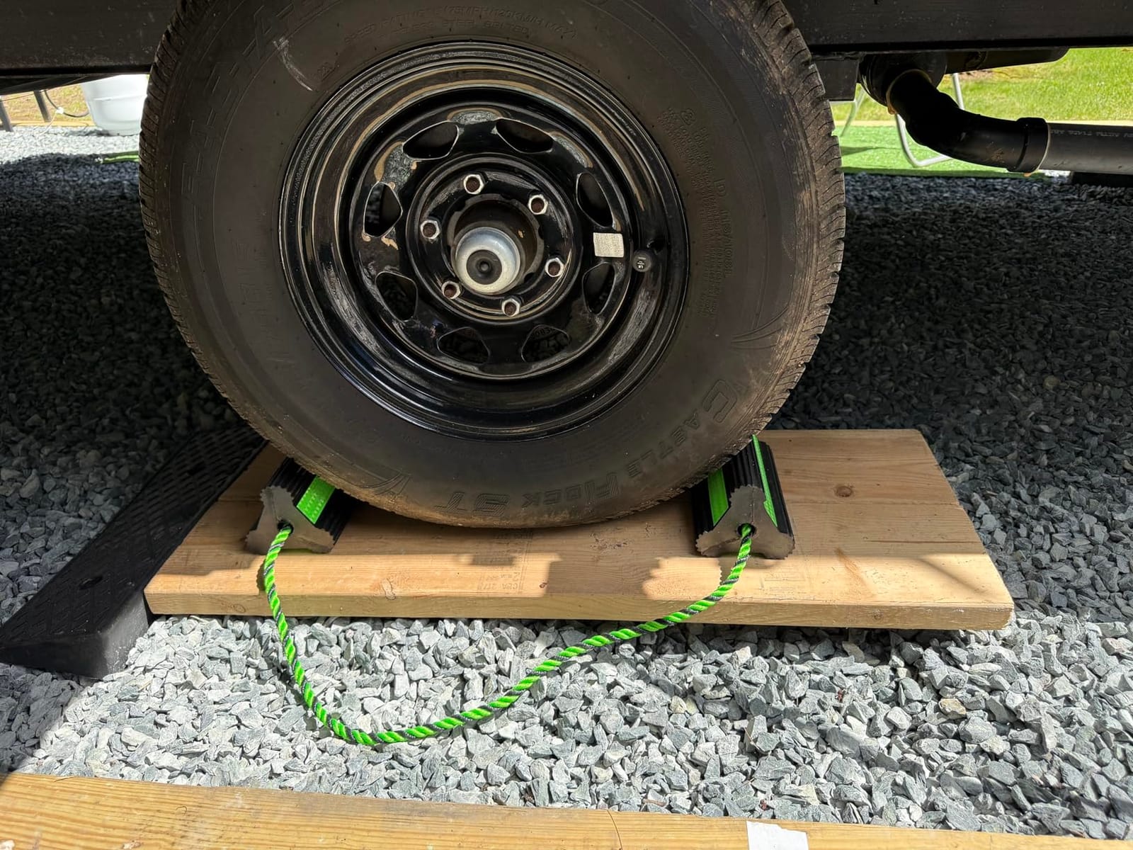 Rhino USA Heavy Duty Rubber Wheel Chocks - Non-Slip Trucks, RVs & Trailers | Durable Non-Slip Rubber Chocks for Safety. Heavy Duty Holding Power. Black customer photo 2