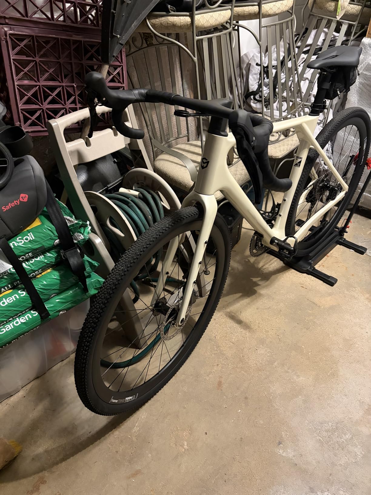 SAVADECK Carbon Gravel Bike - T800 Carbon Frame & Fork, Shimano GRX400 20-Speed Groupset, Hydraulic Disc Brakes, 700C x 40mm Tires - Lightweight Design for Road & Off-Road Adventures customer photo 1
