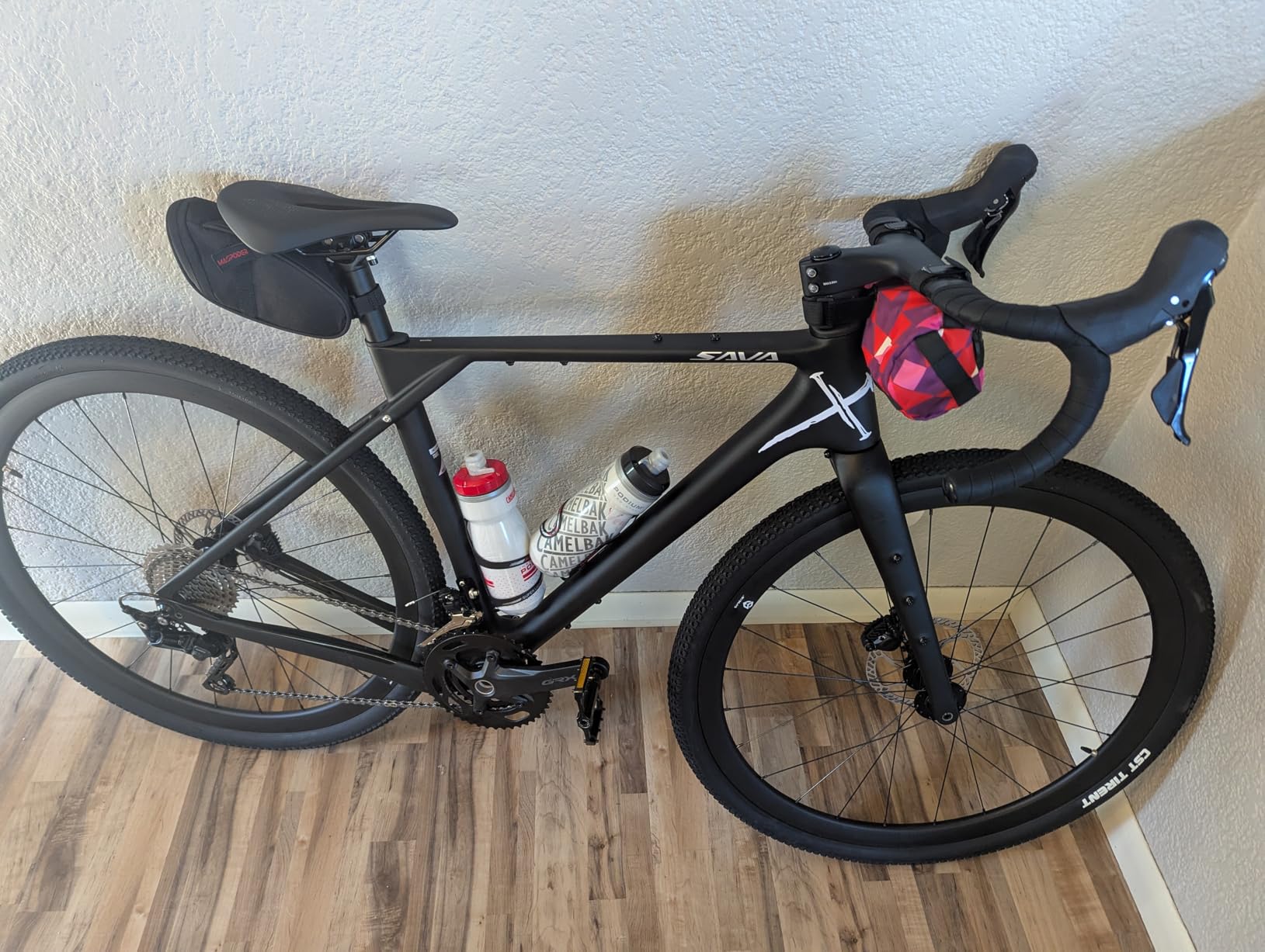 SAVADECK Carbon Gravel Bike - T800 Carbon Frame & Fork, Shimano GRX400 20-Speed Groupset, Hydraulic Disc Brakes, 700C x 40mm Tires - Lightweight Design for Road & Off-Road Adventures customer photo 2