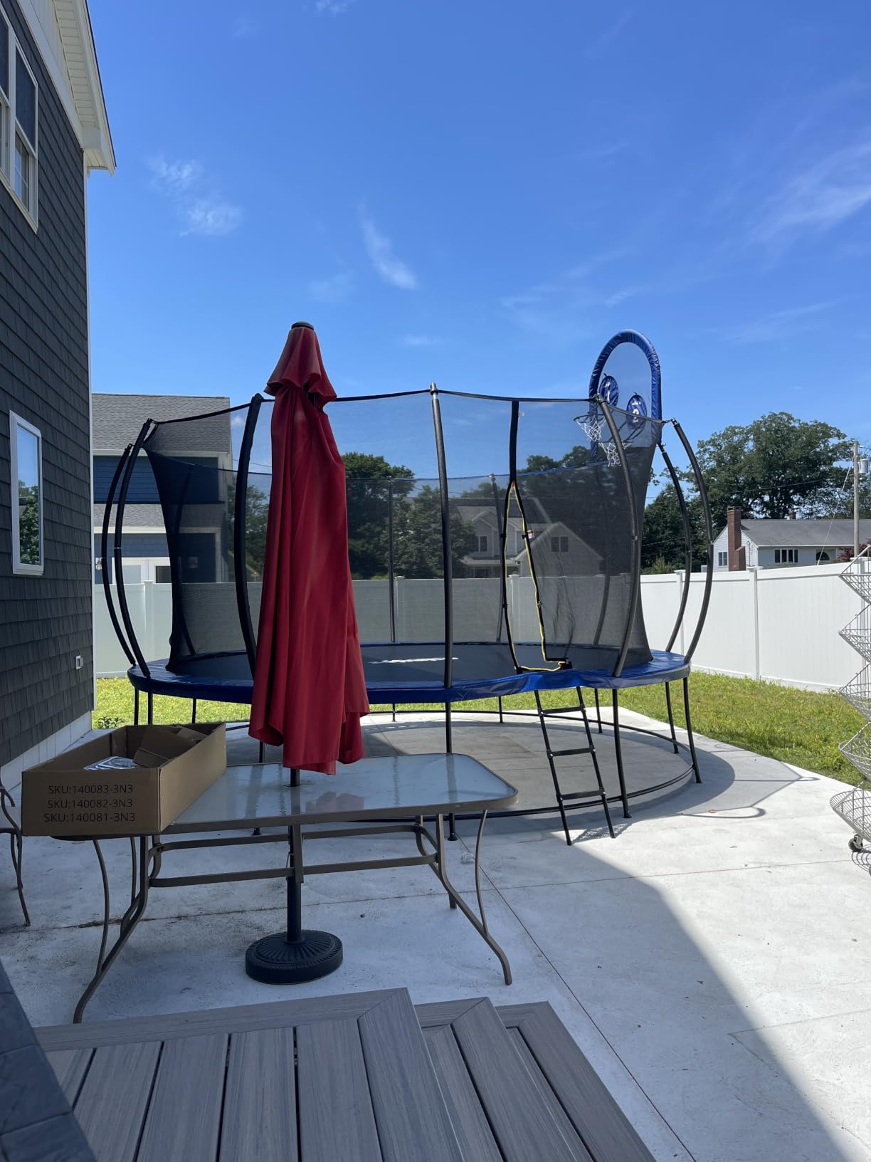 Zupapa 1800LBS Capacity No-Gap Design 16 15 14 12FT Trampoline with Safety Enclosure Net and Non-Slip Ladder 10-Year Quality Assurance Perfect for Kids Family Outdoor Backyard Fun customer photo 1