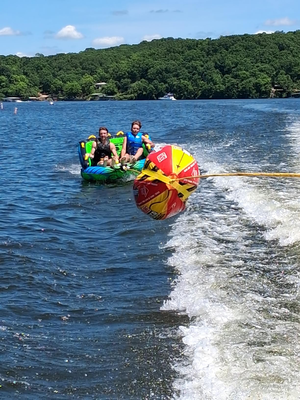 2-4 Person Towable Tubes for Boating, Sofa Style Boat Tube, Water Sports Inflatable Towables Tubes for Boats to Pull, Dual Tow Points, Durable Nylon Cover customer photo 2