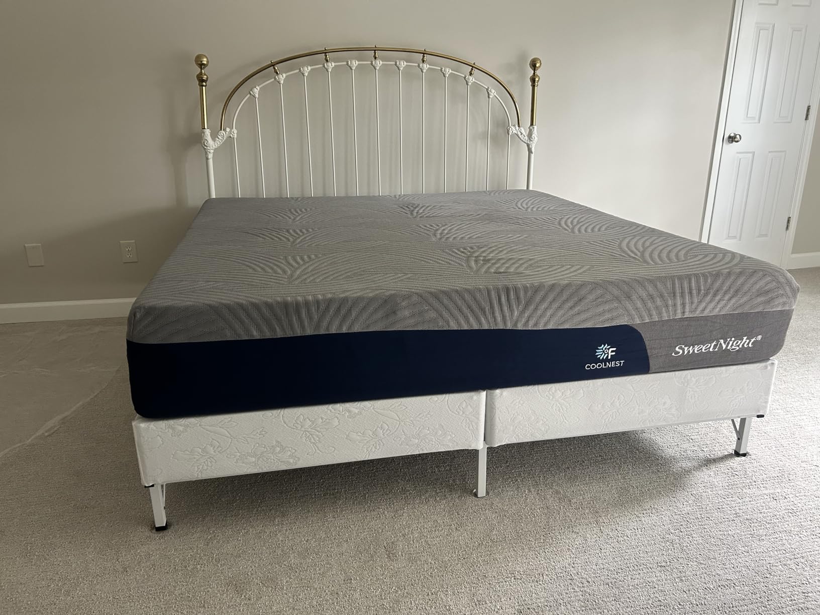 Sweetnight CoolNest Queen Mattress, 14 Inch Cooling Memory Foam Mattress | Cool Night Sleep, 5-Zone Ergo Support for Pressure Relief, Enhanced Breathability, Medium Feel, CertiPUR-US Certified customer photo 2