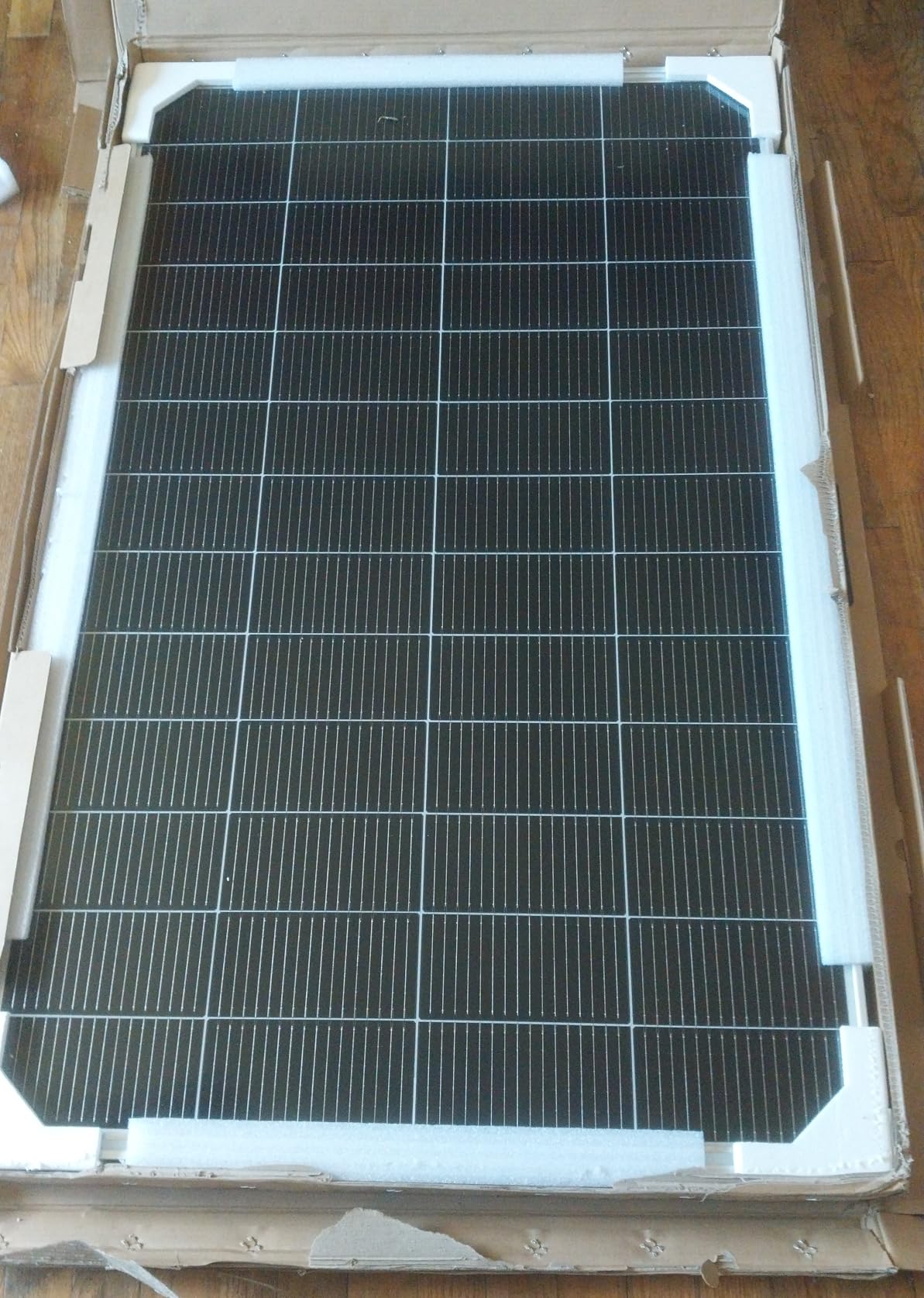 Renogy Solar Panels 400 Watt N-Type, 16BB 25% High-Efficiency | 2PCS 200W Solar Panels for RV, Upgraded Space-Saving Design on Class B Van, Marine, Boat, Trailer, Roof & Off-Grid, IP67 customer photo 1