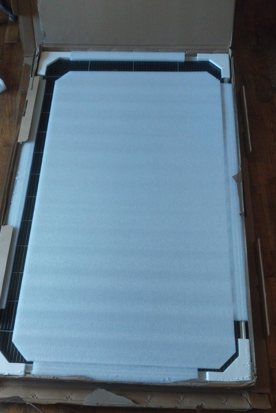 Renogy Solar Panels 400 Watt N-Type, 16BB 25% High-Efficiency | 2PCS 200W Solar Panels for RV, Upgraded Space-Saving Design on Class B Van, Marine, Boat, Trailer, Roof & Off-Grid, IP67 customer photo 2