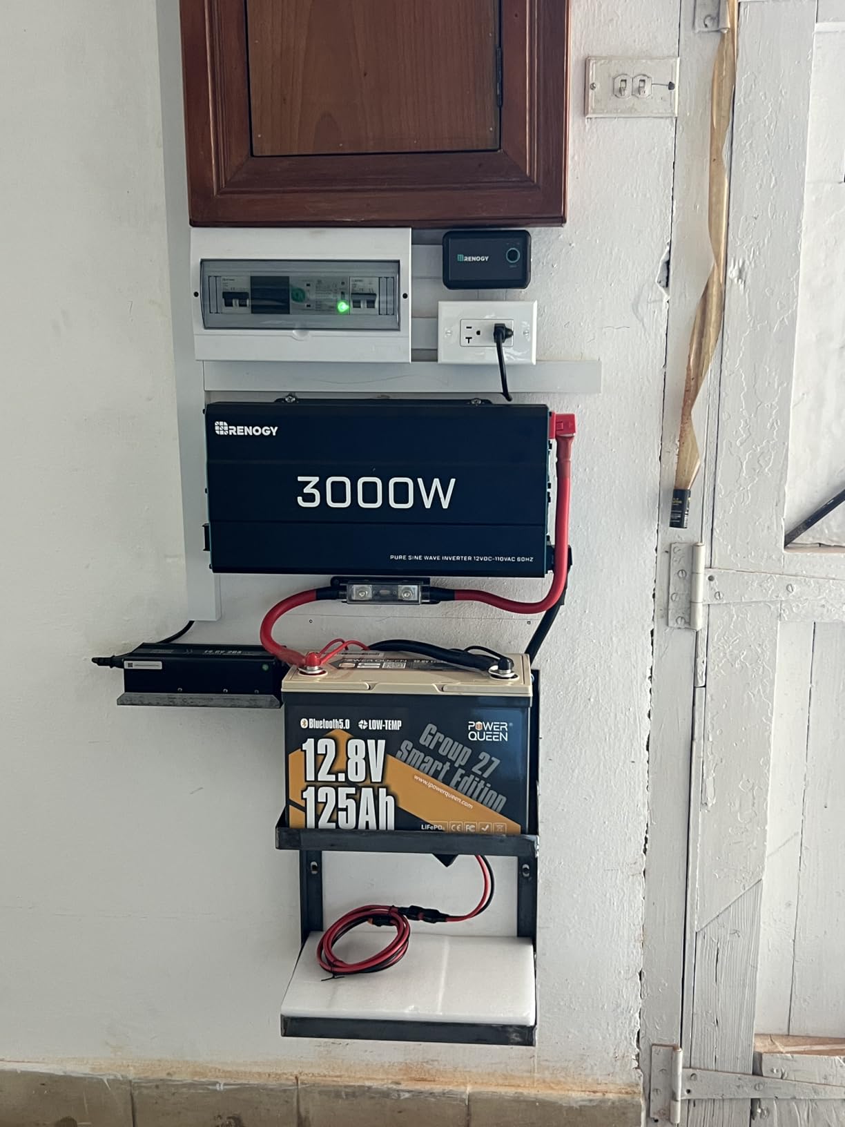 Power Queen 12V 125Ah LiFePO4 Lithium Battery Group 27 Bluetooth for RV | Max.15000 Cycles, 100A BMS Protection, Low Temp Protection, 1600Wh High Energy for Solar, Marine, Home Energy Storage customer photo 1