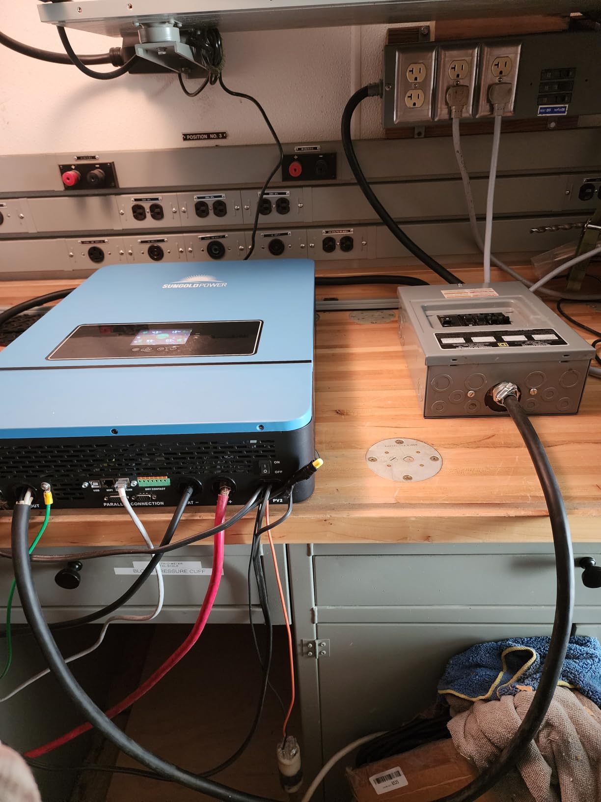 SUNGOLDPOWER 10000W 48V Solar Inverter, Built-in 2 MPPTs, Max 200A Battery Charging, Split Phase AC Input/Output 120V/240V(settable),Pure Sine Wave (BMS COMM) UL1741 SPH10048P customer photo 1