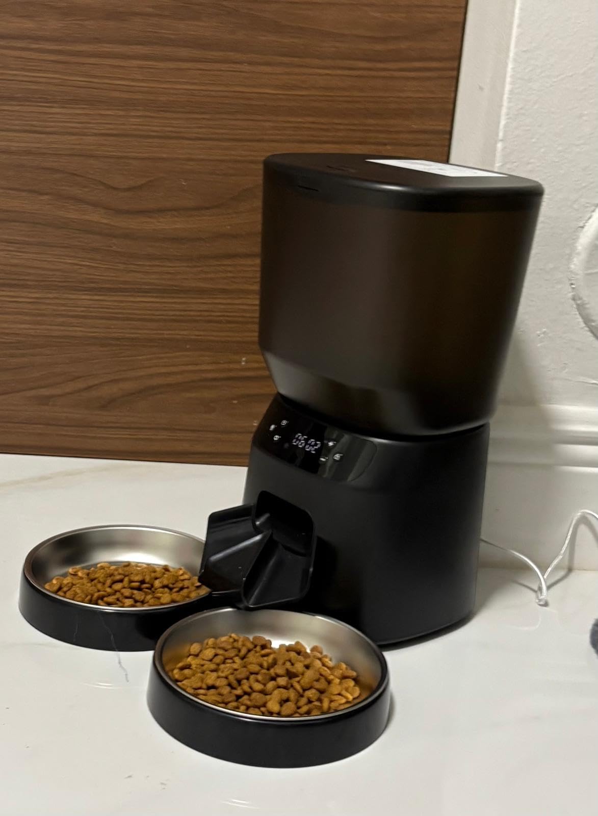 Automatic Cat Feeders for Two Cats, 5L/20 Cups Double Automatic Cat Food Dispenser with 2 Stainless Bowls, Timer Setting 20 Portions 6 Meals Per Day, 10s Meal Call (Black) customer photo 1