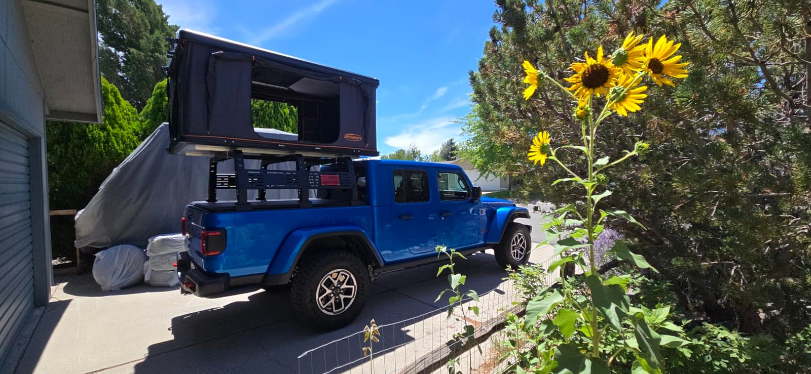 Aluminum Rooftop Tent Hard Shell, Pop Up Roof Tent Hardshell | 2-Layer Mat, LED Light Strip, 2 Person Car Roof Top Tent Camping for Jeep Truck SUV Trailer customer photo 2