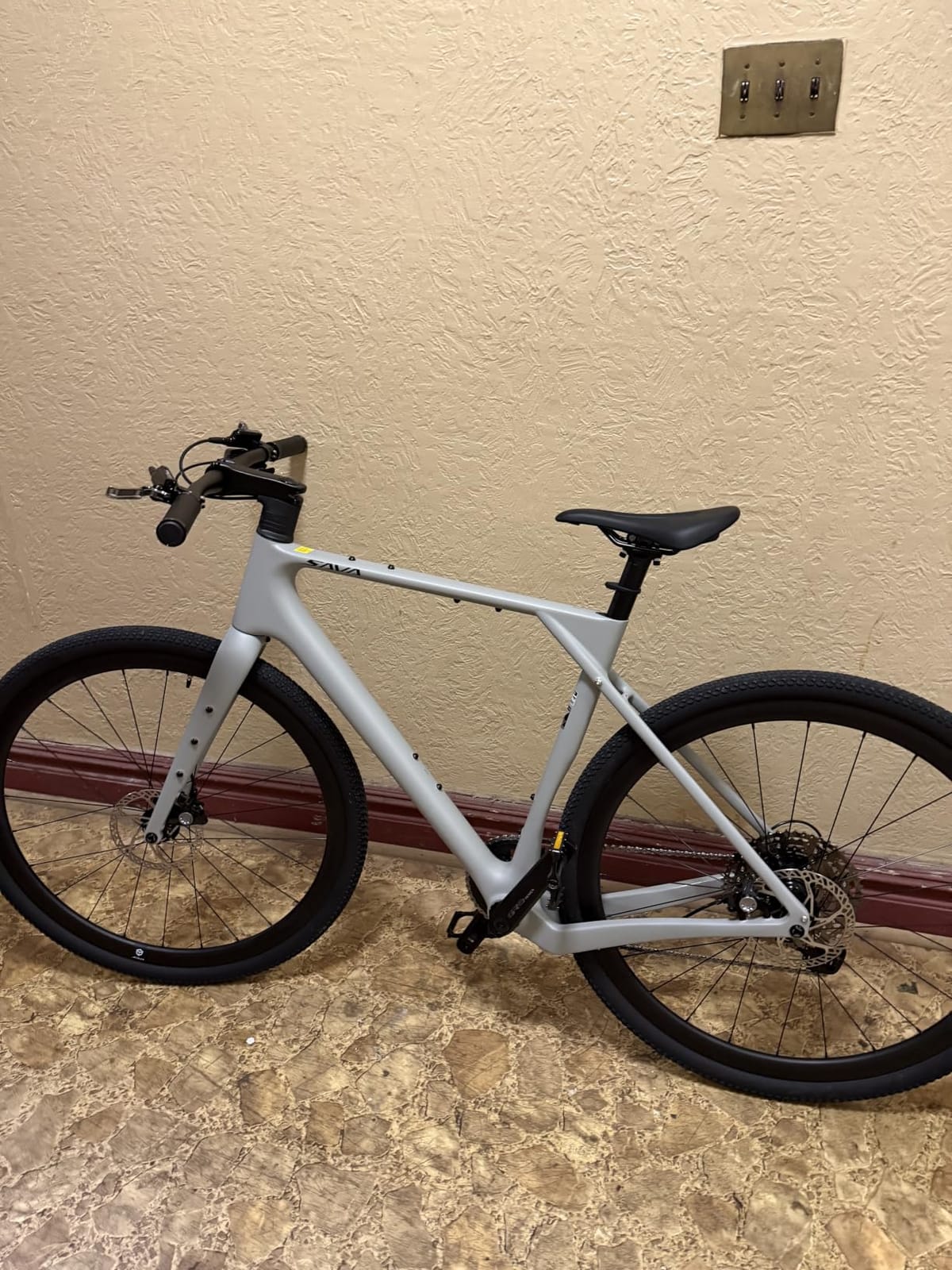 SAVADECK Carbon Gravel Bike - T800 Carbon Frame & Fork | Shimano U6000 11-Speed Groupset | Hydraulic Disc Brakes | 700CX40mm All-Terrain Tires | Men & Women Road/Off-Road Bicycle customer photo 2