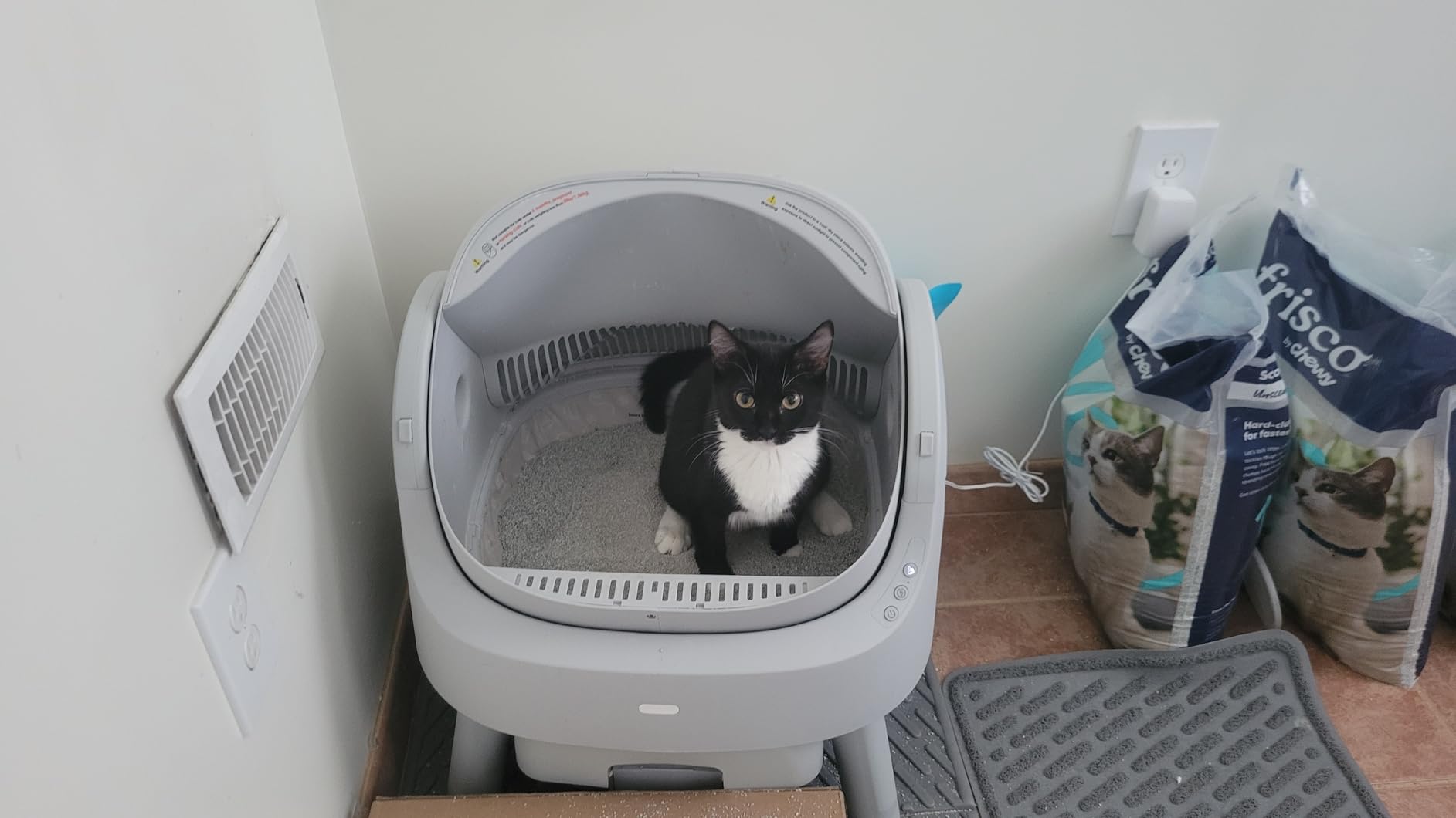 Mimfam Automatic Self Cleaning Litter Box, with 4 Pairs Infrared Senor, Open-Top Design for Multi-Cat Homes, Comes with Liner Bags and Cat Litter Mat, Grey customer photo 1