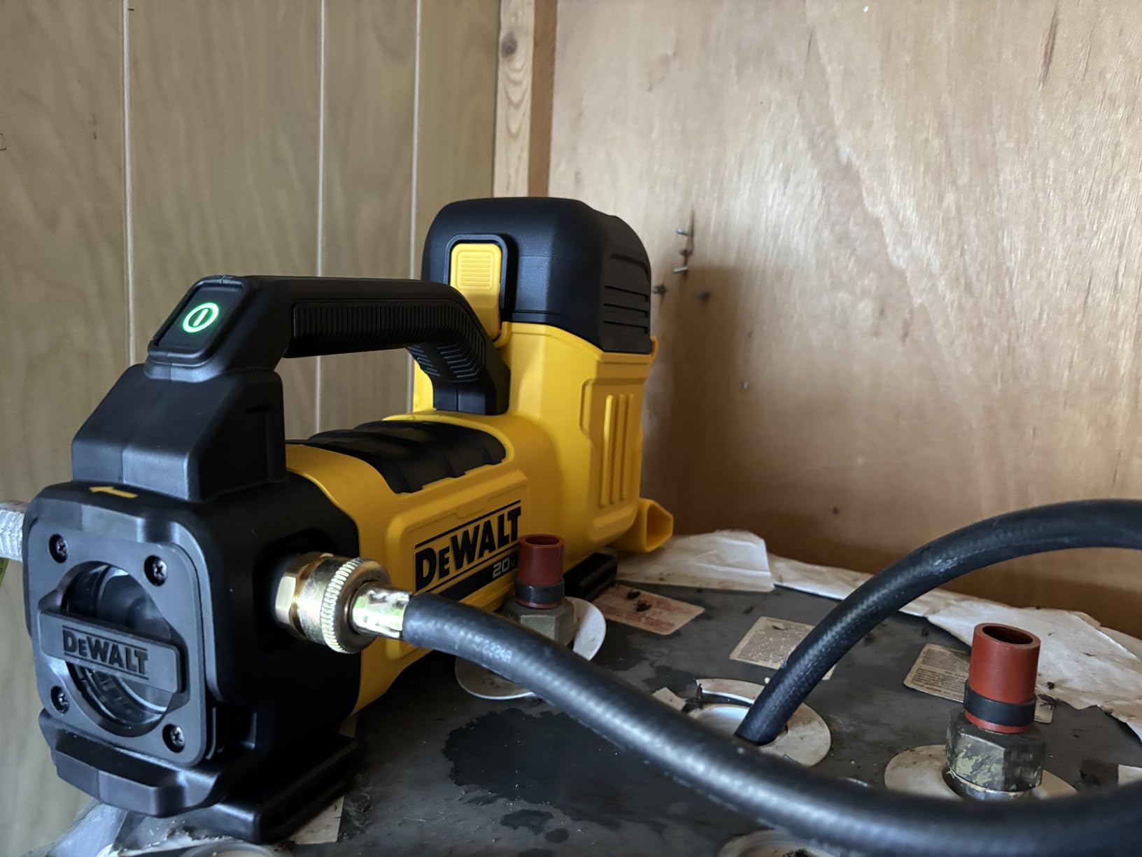 DEWALT 20V MAX Transfer Pump, 10 GPM, Powerful and Lightweight, Profesional Grade Versatility, Bare Tool Only (DCE050B) customer photo 1