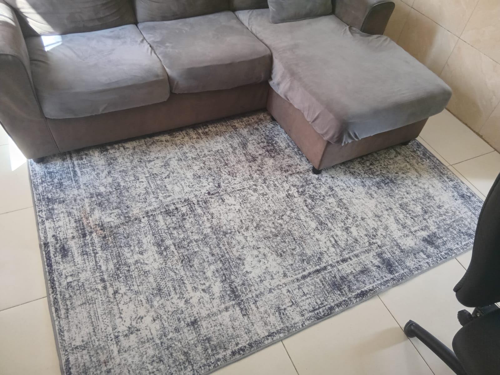 Washable Area Rug 5' x 7' Vintage Traditional Persian Mat - Foldable Distressed Non-Slip Machine Washable Carpet for Living Room Bedroom Kitchen Home Decor - Graphite and Mist customer photo 2
