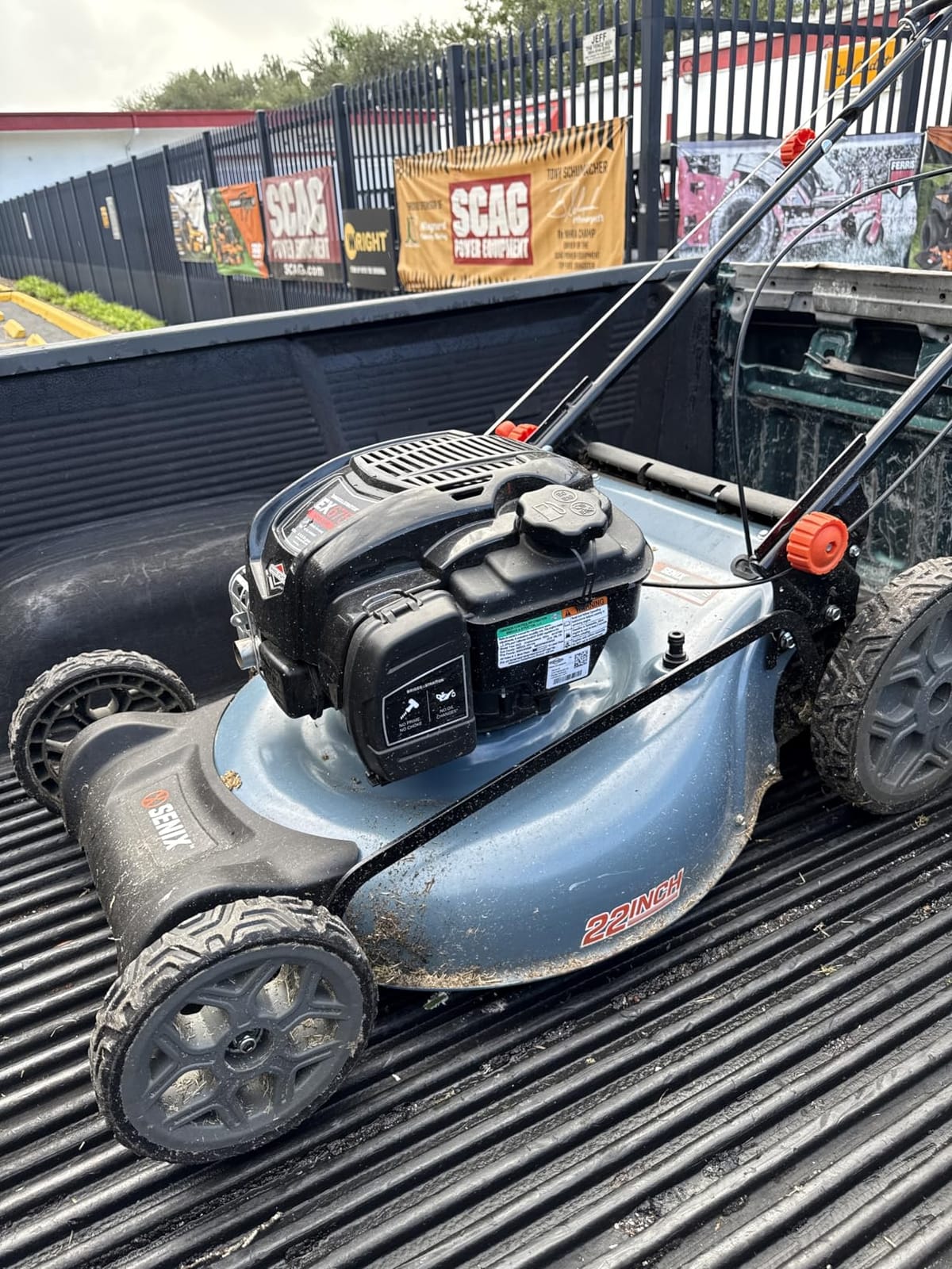 SENIX 22'' Self Propelled Gas Lawn Mower, 170cc Gas Lawnmower, Easy Start, 4-Cycle Engine, 3-in-1 (Bagging/Mulching/Side Discharge) customer photo 2