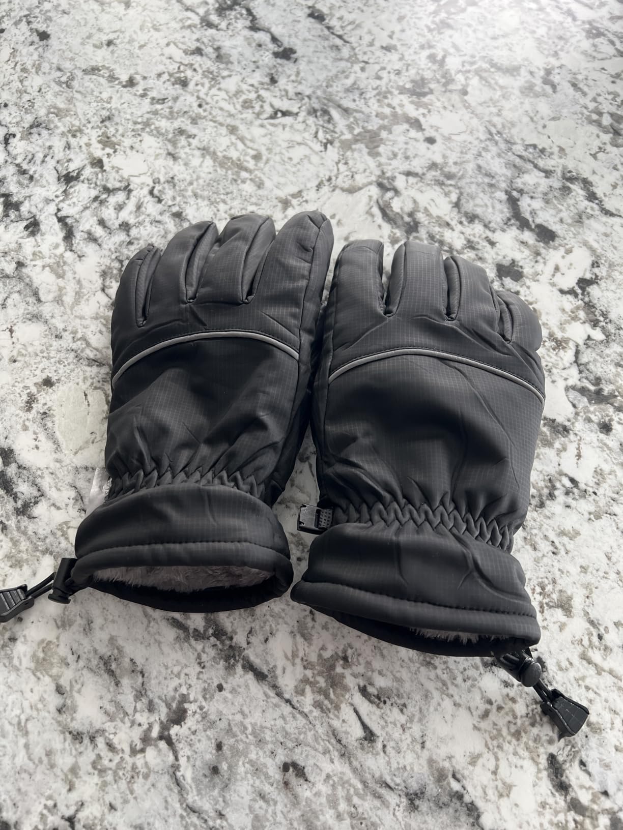 Winter Gloves Men Women Made with 3M Insulation & Plush Lining, -10°F Windproof & Water-Resistant Snow Gloves for Cold Weather customer photo 2