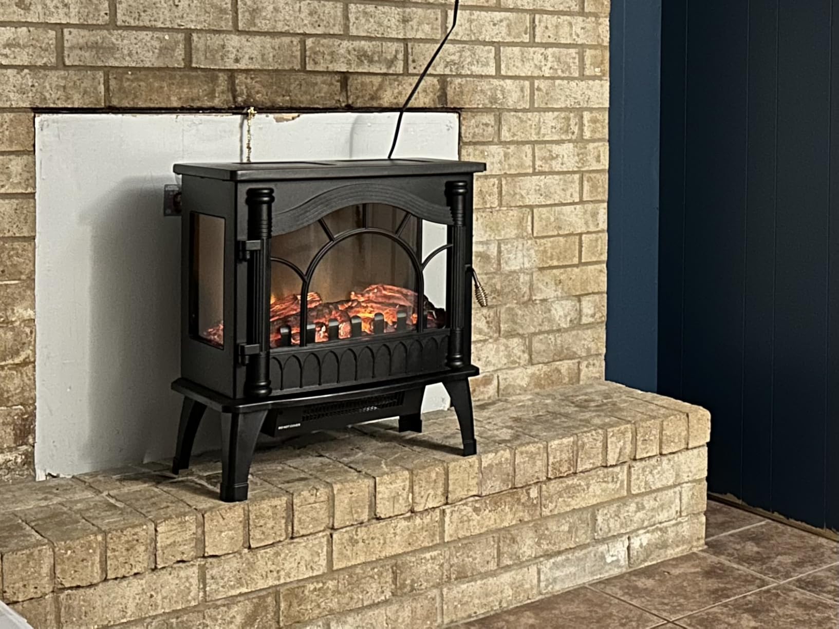 ZAFRO Electric Fireplace Stove with Dual Heat & Flame-Only Mode, 5100 BTU | 1000W/1500W Settings for Fast Warmth, Built-In Thermostat, ETL, Overheat Protection, for Living Room, Bedroom, 22 in customer photo 2