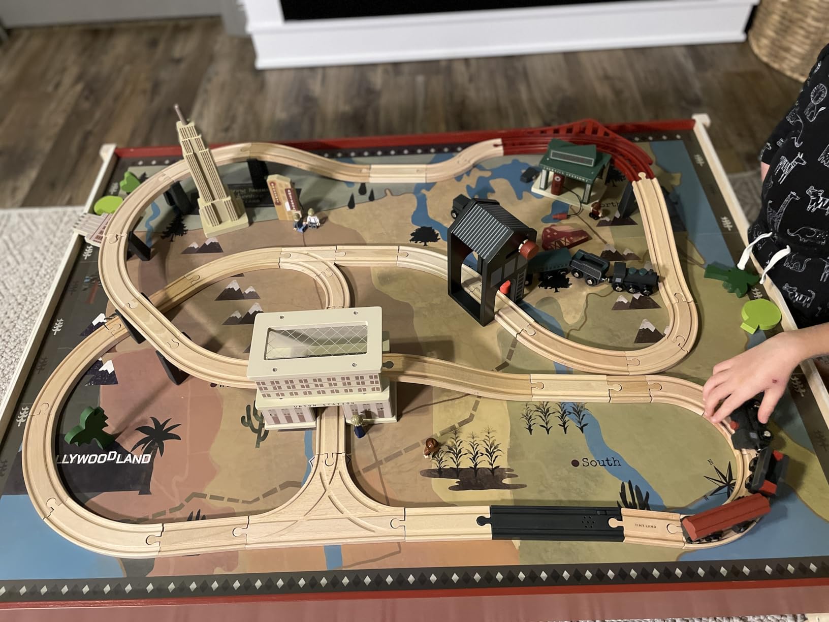 Tiny Land Large Wooden Train Table (47.9