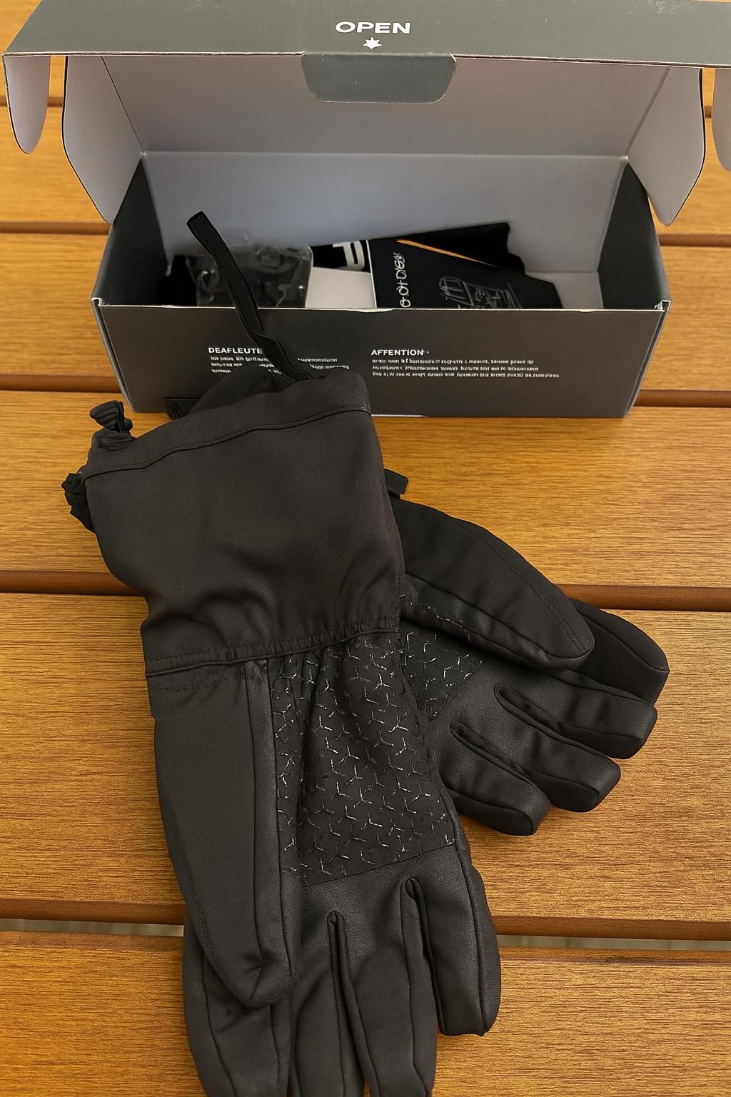 Heated Gloves, Rechargeable Heated Gloves for Men Women, Waterproof Electric Heating Ski Gloves with Touchscreen for Cold Weather Motorcycle Skiing Snowboarding Hiking Hunting Gifts customer photo 1