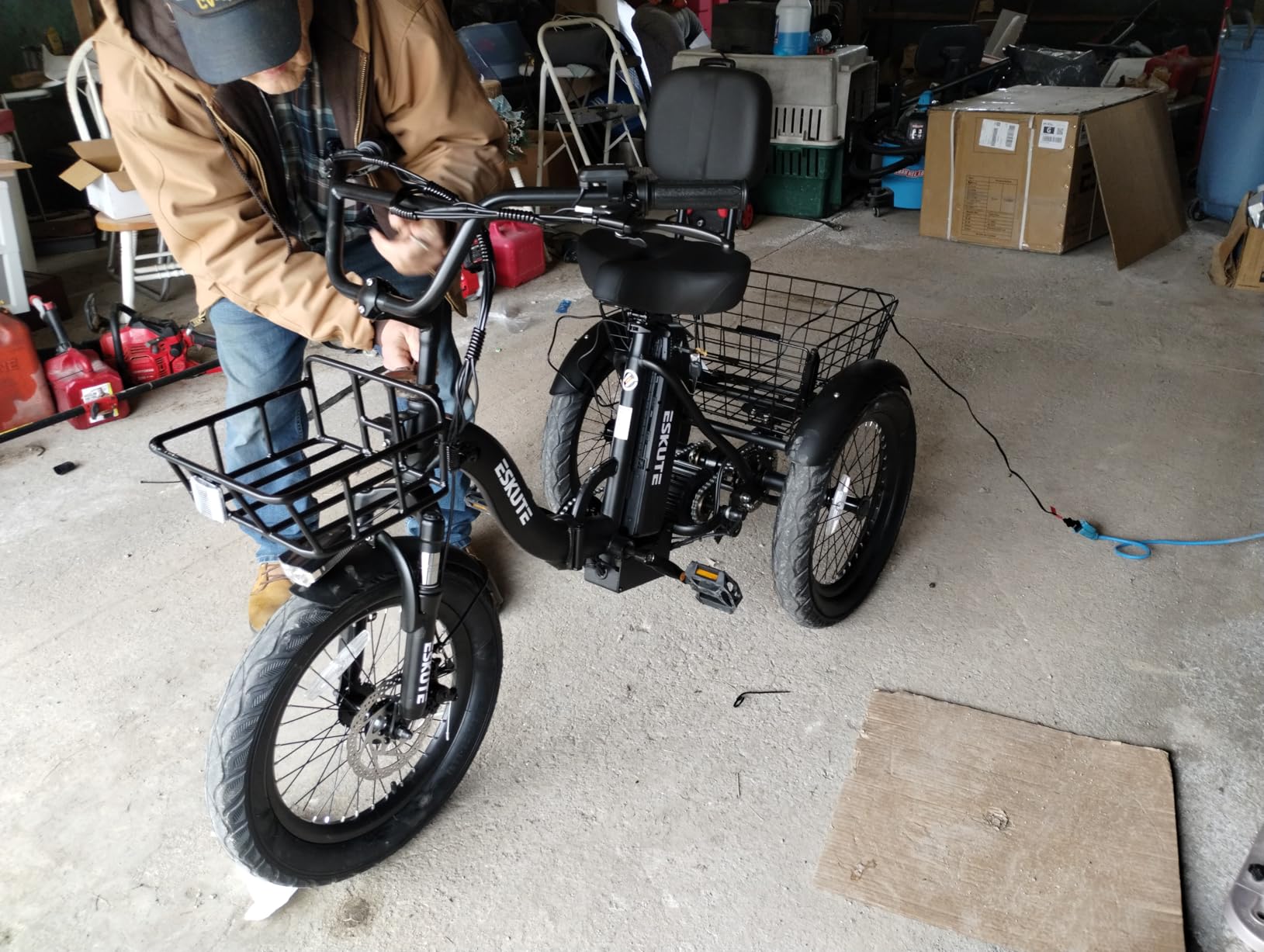 ESKUTE E Trike Electric Bike, Peak 1200W Brushless Motor Folding Trike 18X3.0 Fat Tire Ebike, 624Wh Removable Battery, Step-Thru 3 Wheel Electric Bicycle, Up to 55 Miles, 18MPH+ Tricycle for Adults customer photo 2