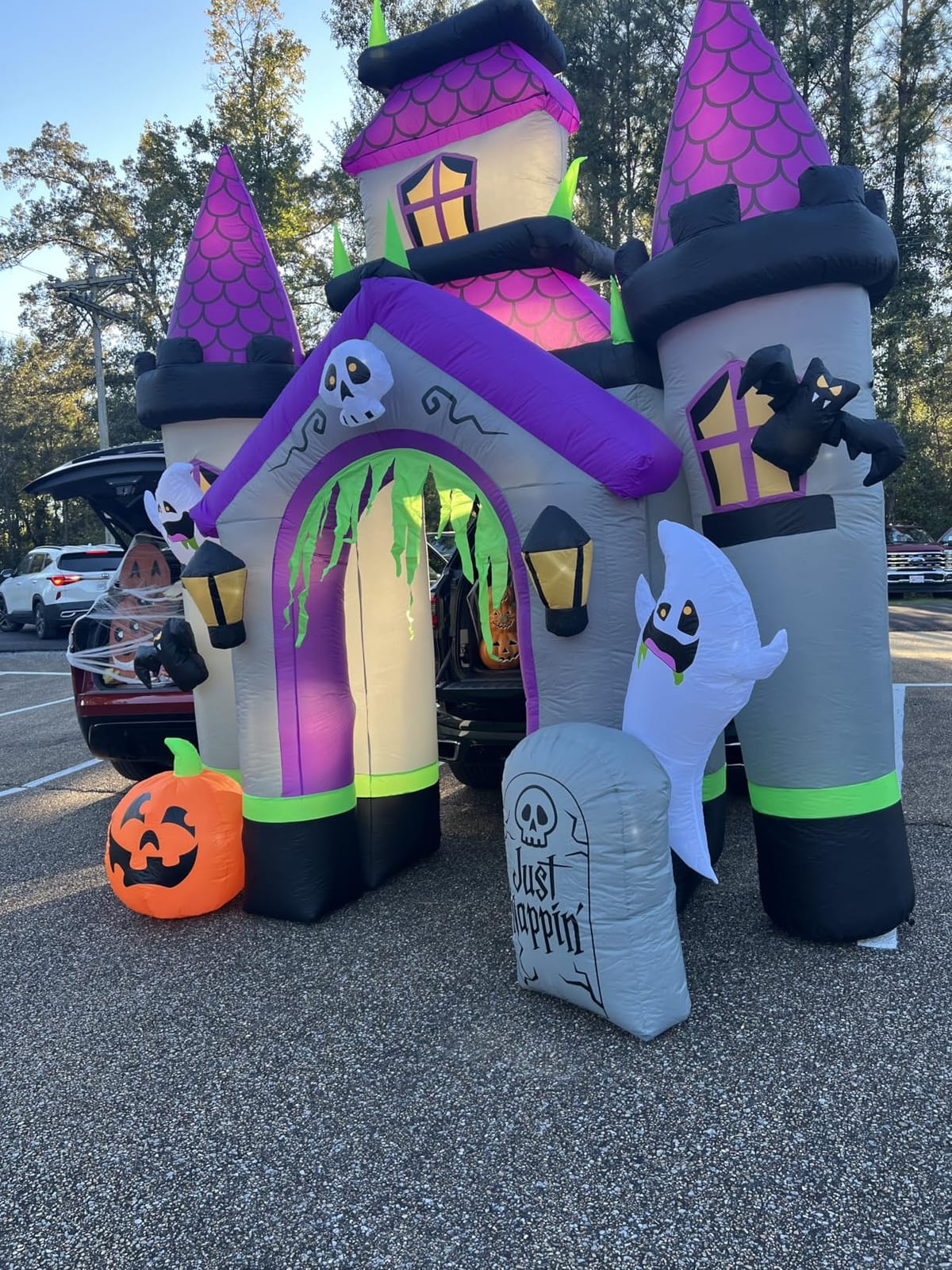 ZPISF Halloween Inflatables 12 FT Haunted House Castle Archway Outdoor Decorations, Large Halloween Arch Blow Up Yard Decorations for Front Lawn Garden Decor customer photo 1