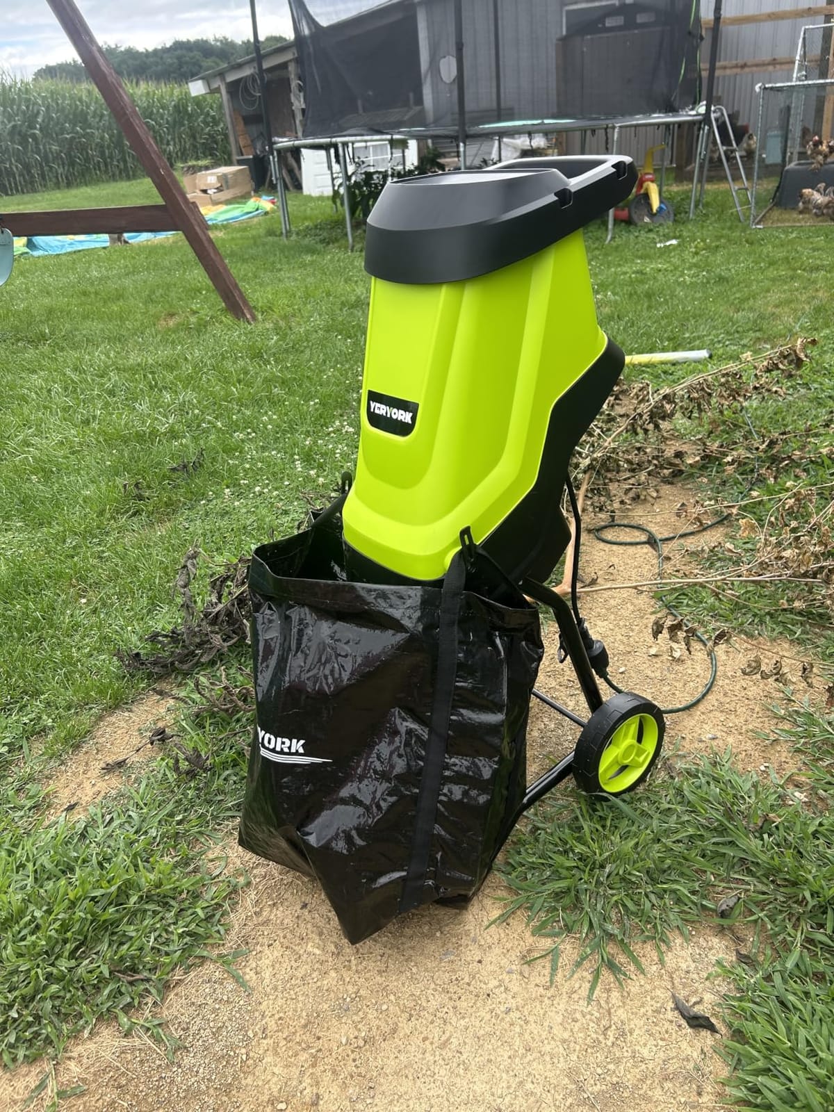 Yeryork Wood Chipper, 15-Amp 1.8