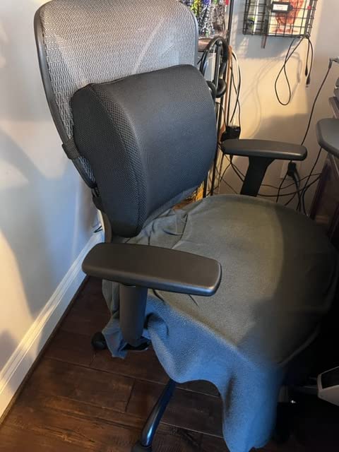 GABRYLLY Ergonomic Office Chair with Footrest, 135° Reclining Desk Chair with Adjustable Lumbar Support, 3D Armrest, Headrest & Large Steel Base, 300LBS Heavy Duty Mesh Chair customer photo 1