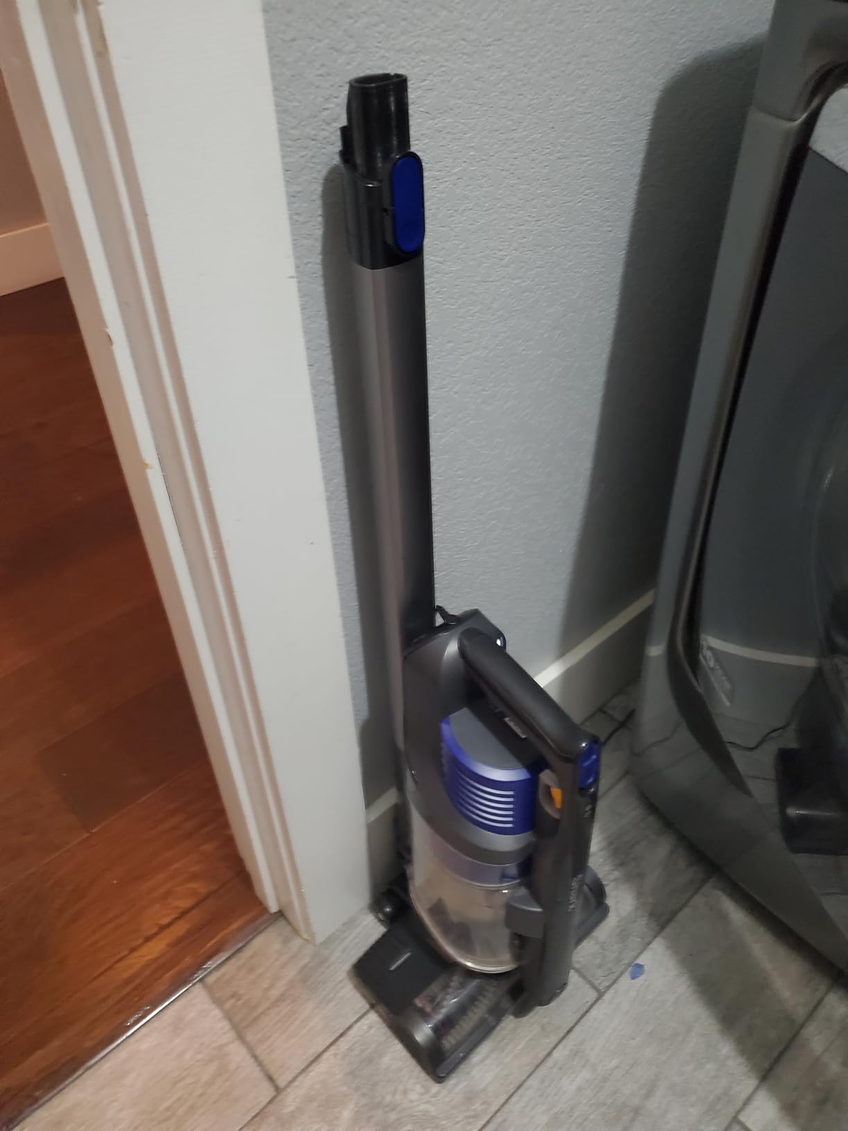 Shark Pet Cordless Stick Vacuum, Ice Blue, IX141AMZ | XL Dust Cup, LED Headlights, Removable Handheld, Crevice Tool, Vacuum for Pet Hair, Carpet & Hard Floors, 40-Min Runtime customer photo 1