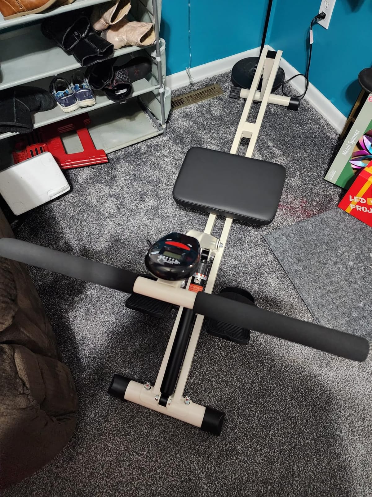 FEIERDUN Hydraulic Rowing Machine for Home, Compact Adjustable Rower with 12 Resistance Levels, 300LBS Weight Capacity, Full Body Workout Equipment customer photo 2
