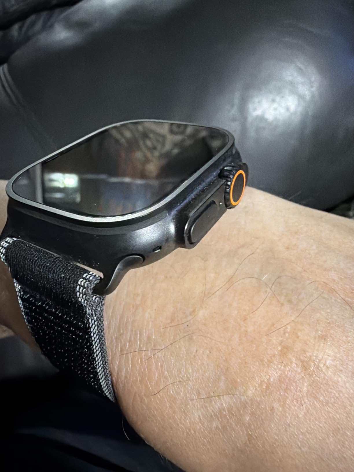 Apple Watch Ultra 3 [GPS + Cellular 49mm] Running & Multisport Smartwatch w/Rugged Titanium Case w/Black Titanium Milanese Loop - L. Satellite Communications, Advanced Health & Fitness Tracking customer photo 2