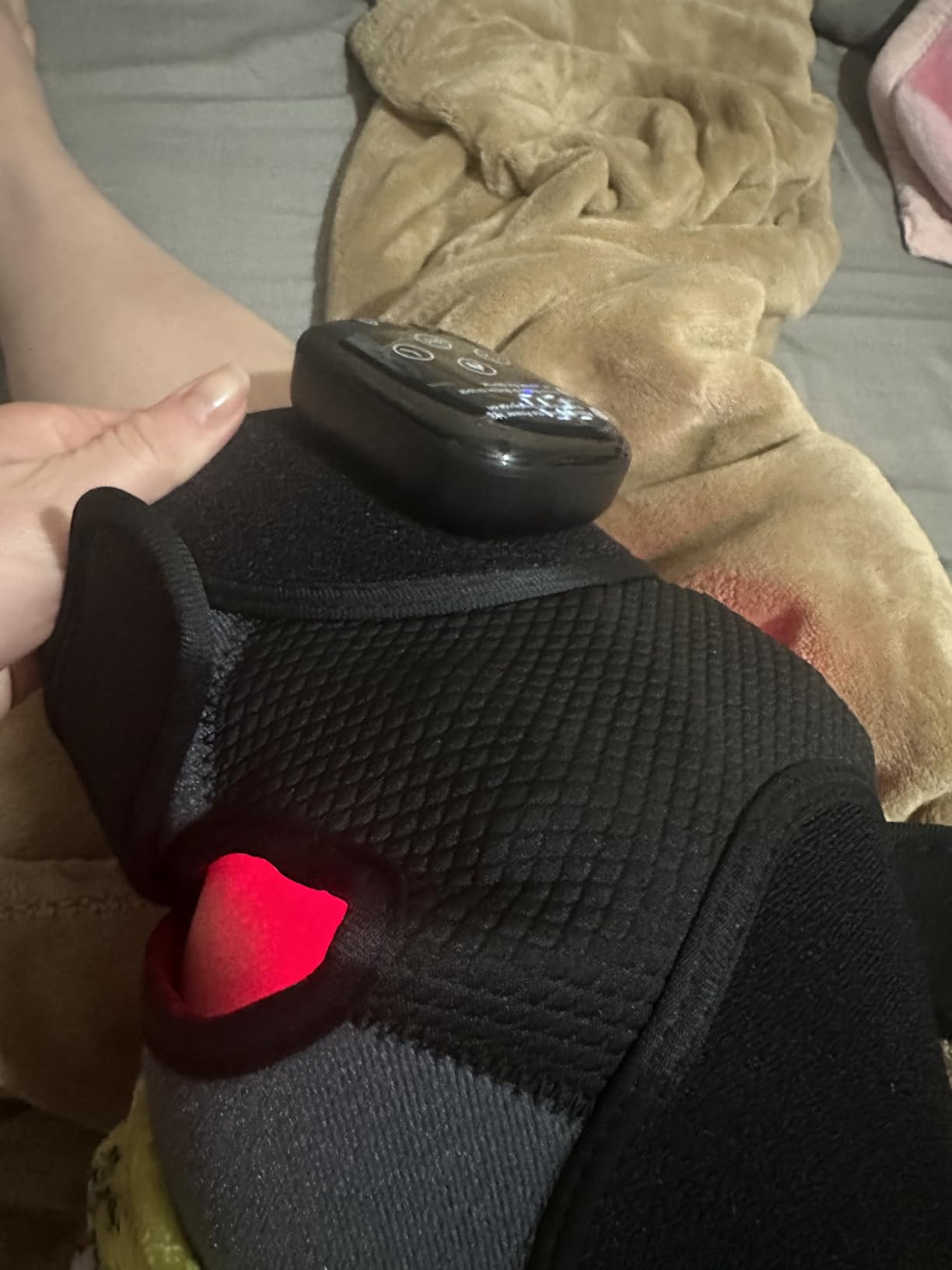 LTW Knee Massager with Heat and Red Light, Cordless Heated Knee Brace with 3 Heat/3 Vibration/5 Light Levels, 72 Red Lights with 660nm & 850nm, 5000mAh Massager for Knee Elbow Shoulder customer photo 2