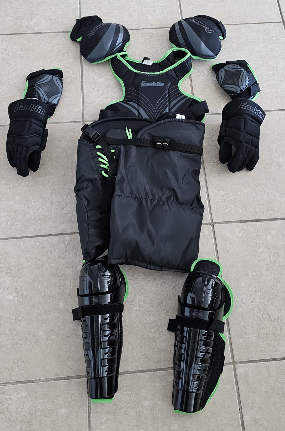 Franklin Sports Pursuit Ice Hockey Youth Complete Protective Gear Set customer photo 1