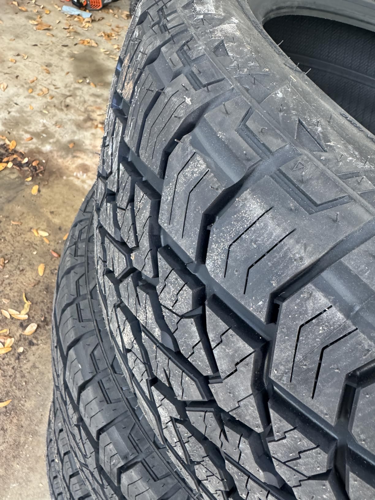 Aplus Shredder A/T All Terrain 245/65R17 111T XL Light Truck Tire customer photo 1