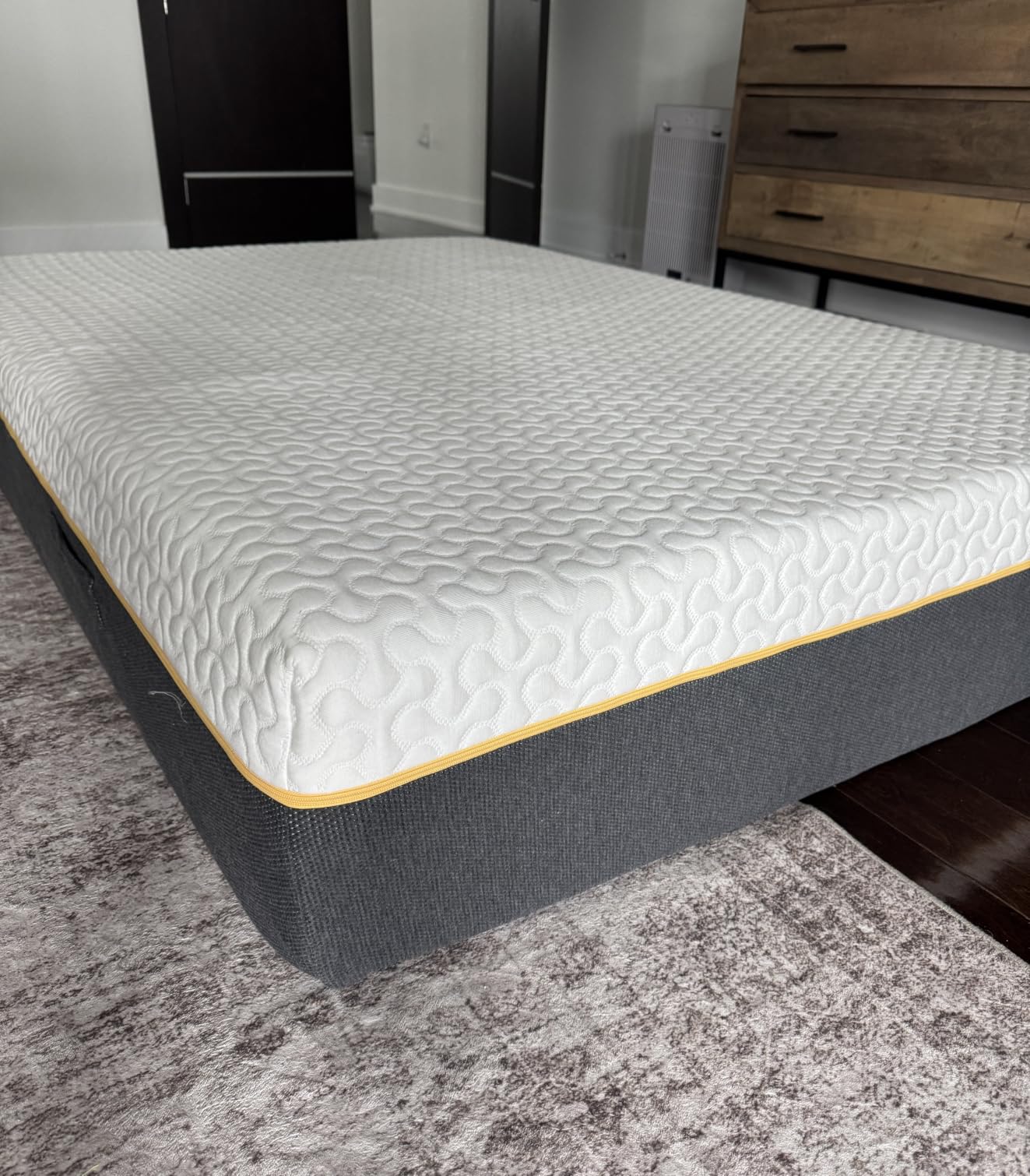10 Inch Queen Mattress, Cooling Memory Foam Mattress in a Box | Queen Size Mattress for Kids and Couple, Motion Isolation, Pressure Relief, Tencel Cover, Medium Plush, CertiPUR-US Certified customer photo 1