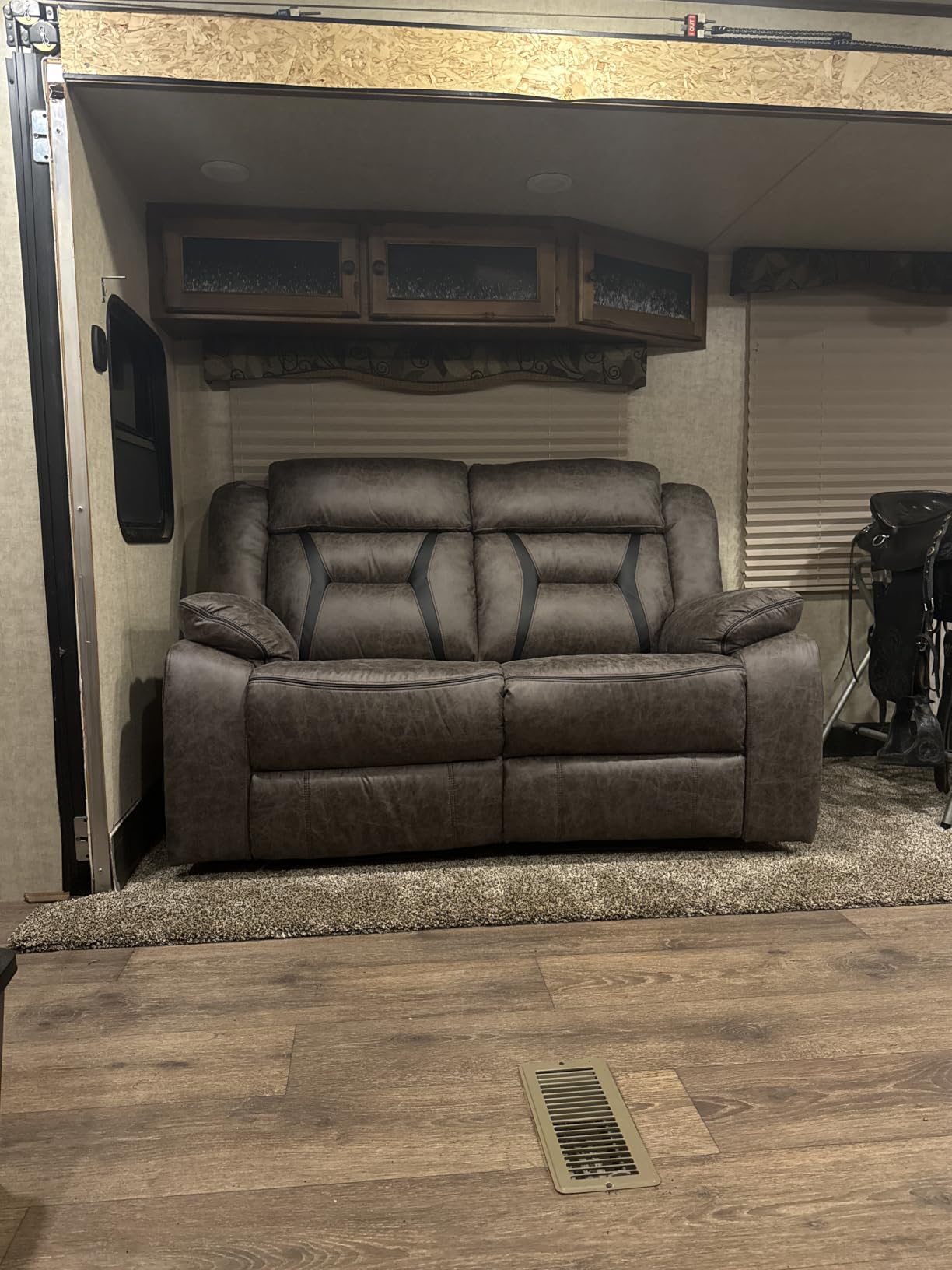 EBELLO Manual Reclining Sectional Sofa for Living Room, L-Shaped Sectional Corner Reclining Sectional Couches Home Furniture Set with Center Console, Hidden Cup Holders and Storage, Brown customer photo 2