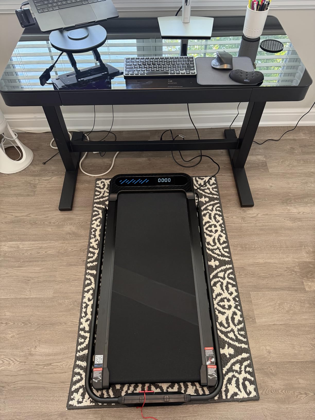 WELLFIT Folding Treadmill for Home, Walking Pad with Incline and Handle Bar | 350+lbs Capacity, Under Desk Treadmill for Home Small Office, Low Noise Treadmills with Smart Voice Control for Jogging Running customer photo 2