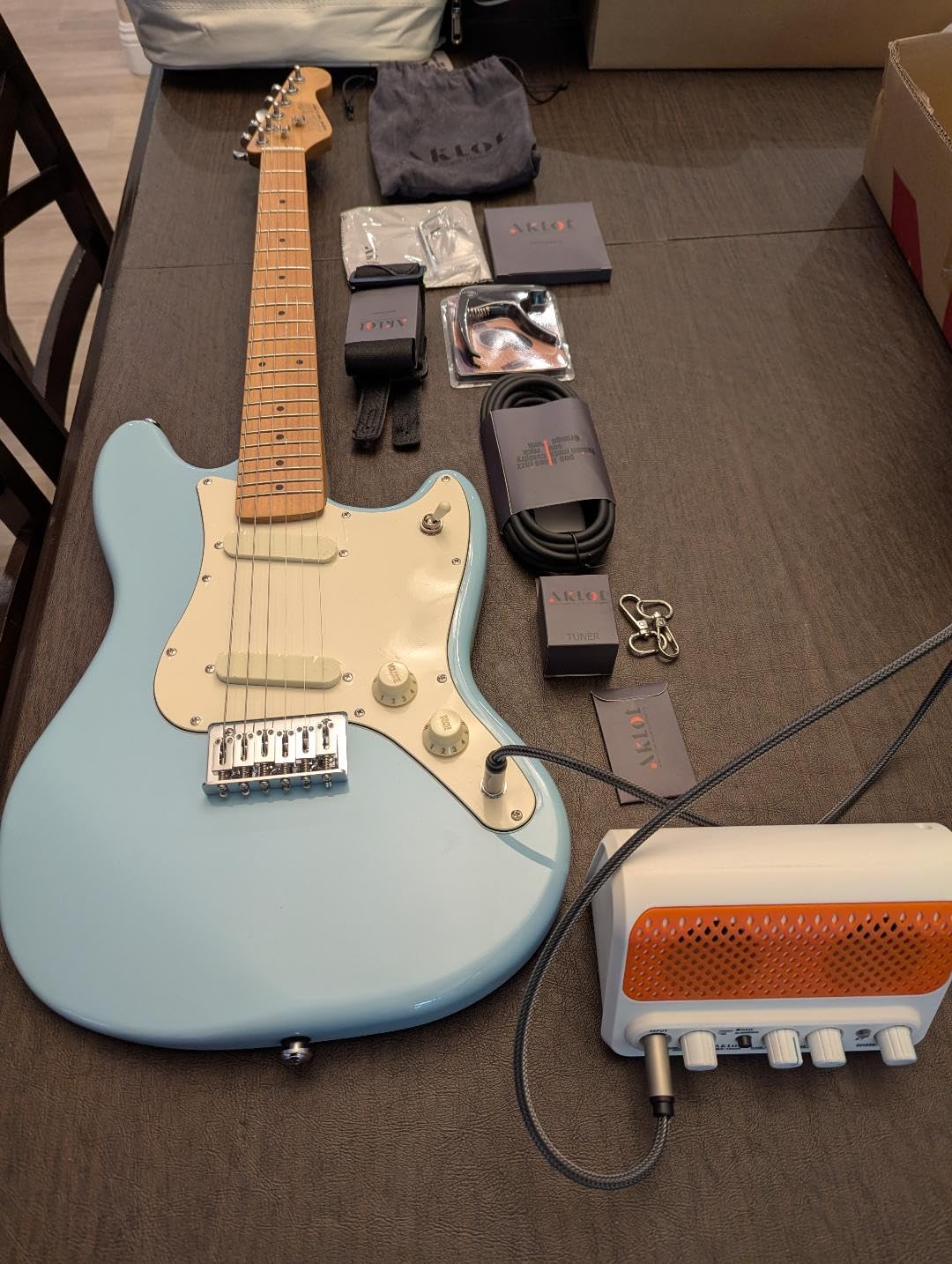 AKLOT Mini Kids Electric Guitar: 3/4 Size Guitar Kit for Beginners, 1.5in Narrow Neck for Small Hands customer photo 2