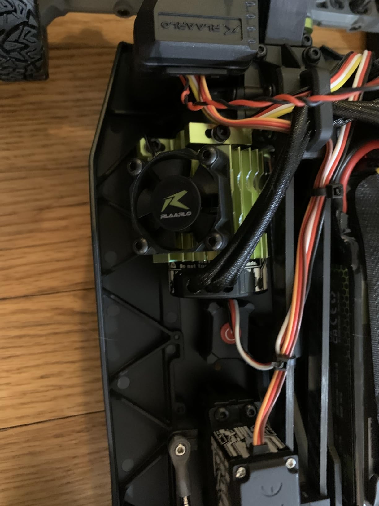 RLAARLO 1:10 Brushless RC Cars, 4x4 Buggy, 50+ MPH, Carbon Fiber, Ages 8+ | 3650-2650KV Brushless Motor, 4WD, 3S LiPo, Alloy Chassis, Sealed Diffs, 20kg Servo, 6CH Radio, Waterproof customer photo 2