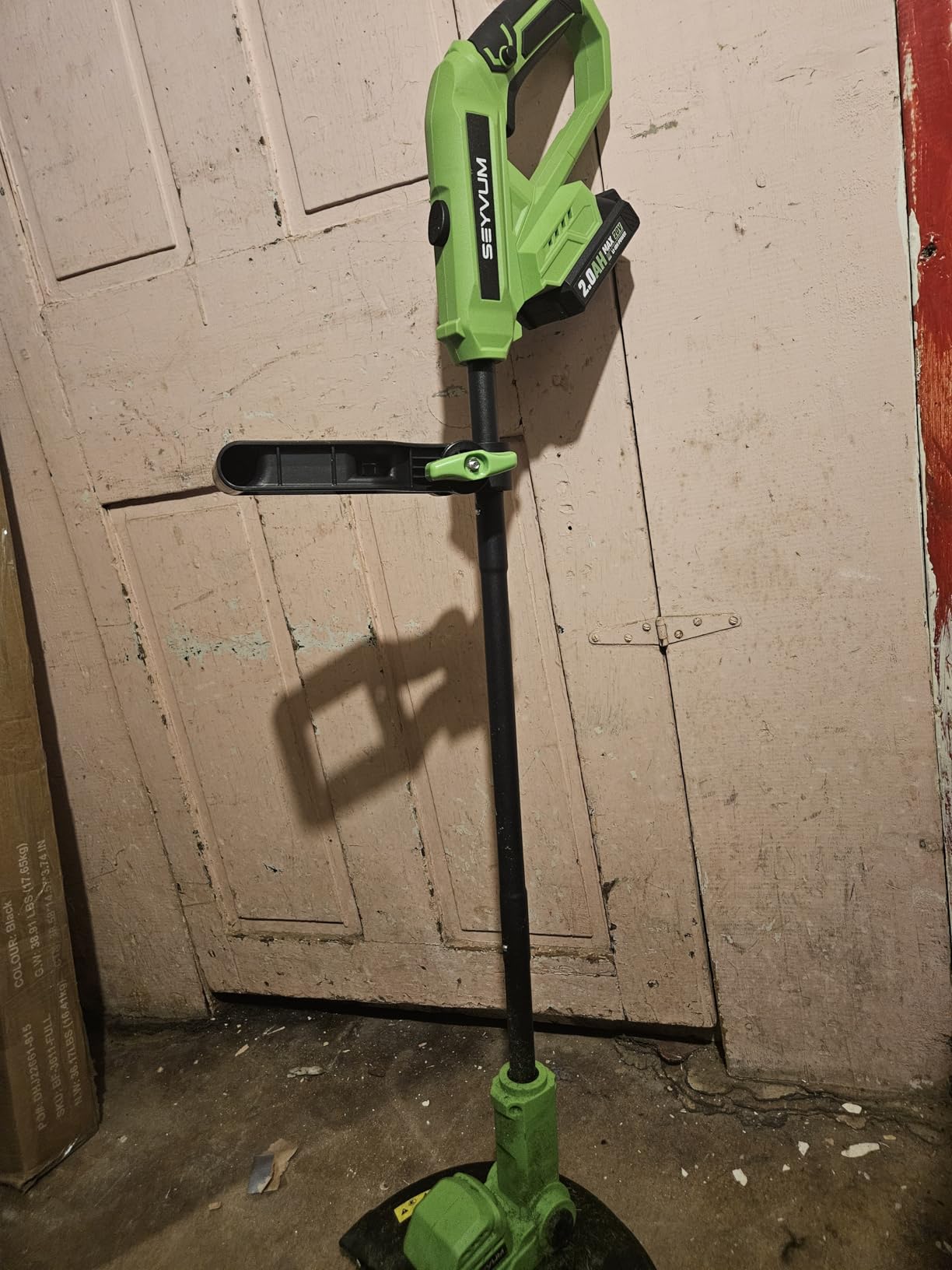 SEYVUM String Trimmer, 20V 12-inch Cordless Weed Wacker with Auto Line Feed, 2 X 2.0Ah Battery Powered Lawn Edger with 8 Pcs Grass Cutter Spool Line, Fast Charger Included customer photo 1