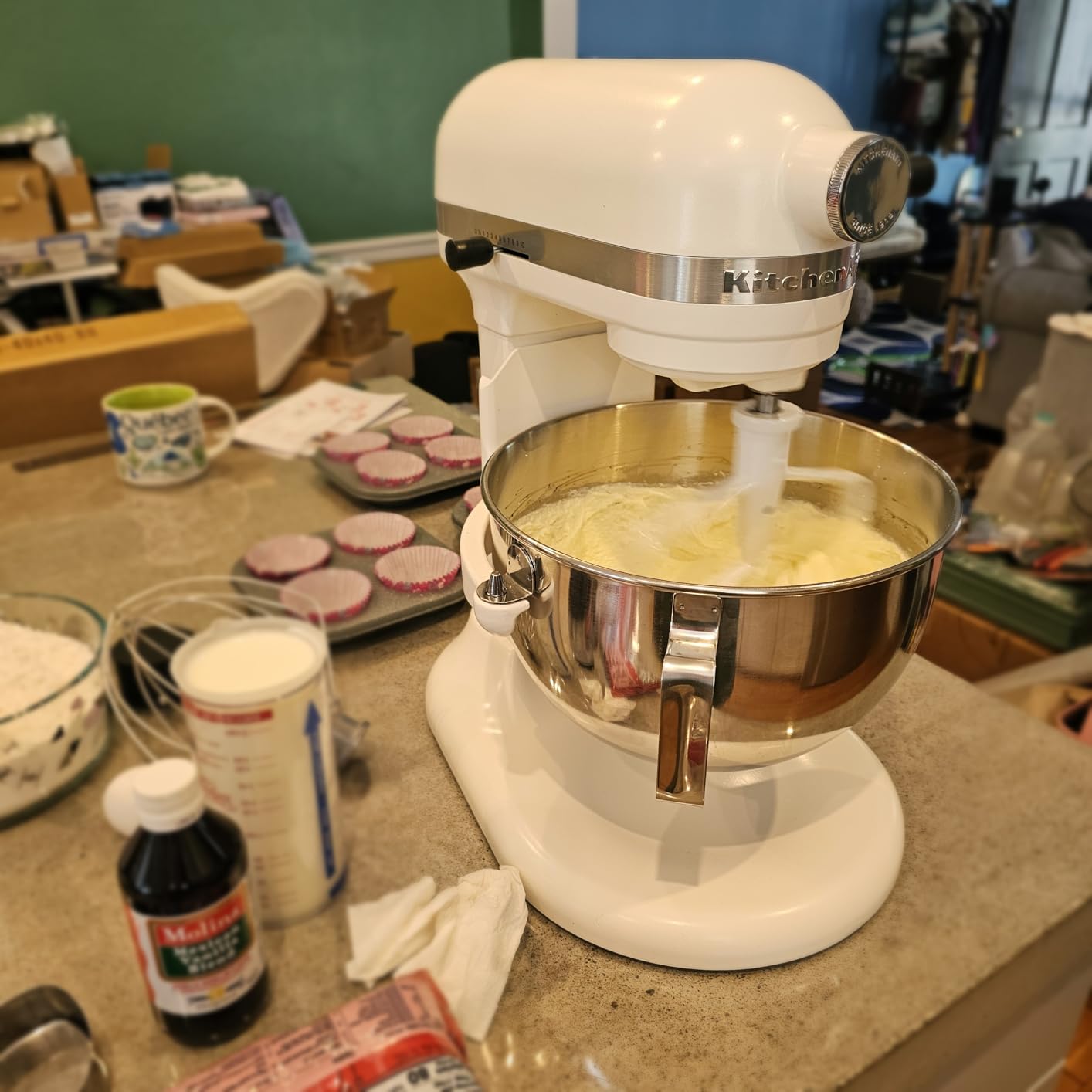 KitchenAid 5.5-Qt Bowl-Lift Stand Mixer, KSM55SXXX, Porcelain White | 11 Mixing Speeds, Includes Flat Beater, Dough Hook, Wire Whip, Stainless Steel Bowl customer photo 1