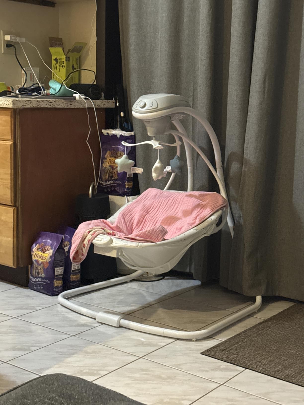 Graco Simple Sway Portable Baby Swing for Infants, Newborn Swing with 15 Songs and Sounds, Great Gift for New Parents, Baby Registry Must Have customer photo 1