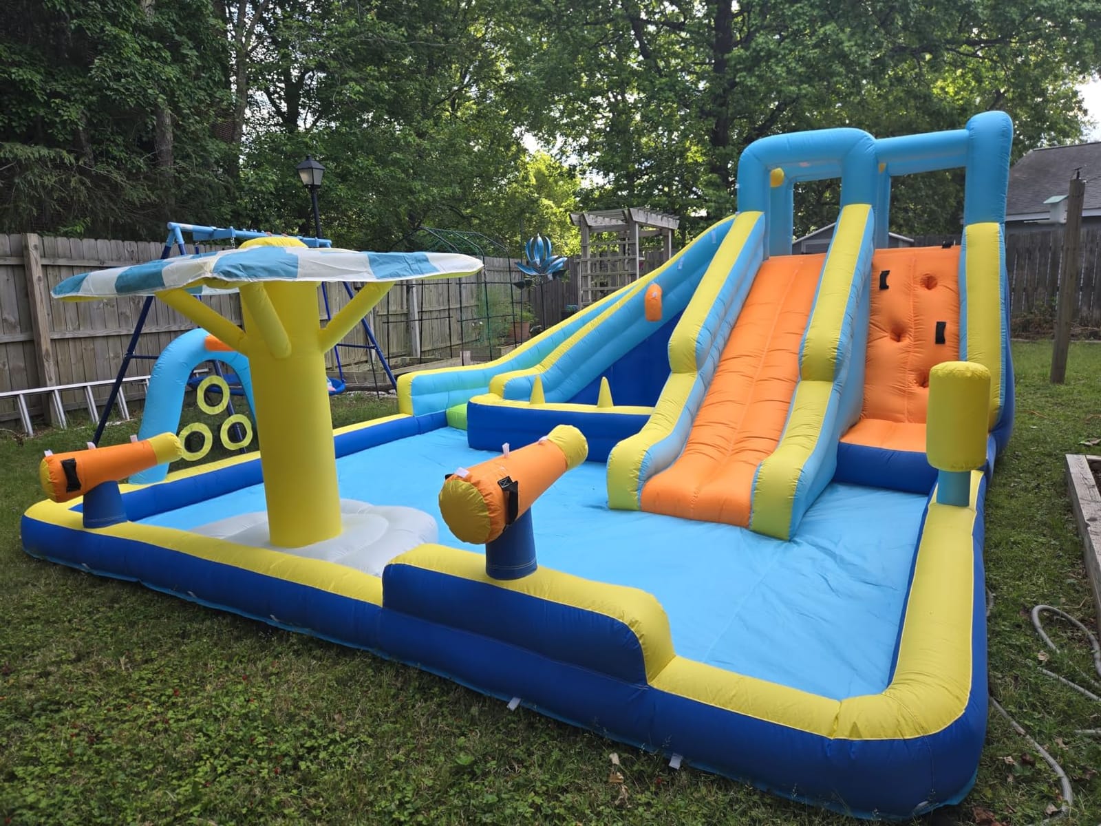 Inflatable Water Park for Kids, 16.4 ft × 14.1 ft Large Backyard Water Slides with Dual Slides, Dual Water Guns & Climbing Wall for Outdoor customer photo 2