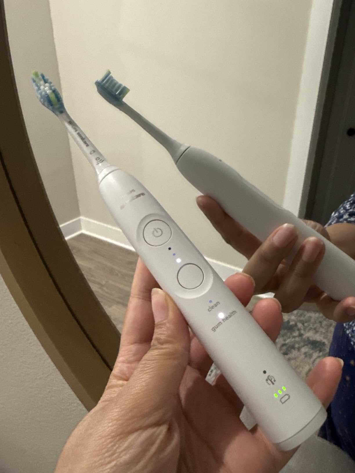 Philips Sonicare 5950 Series Electric Toothbrush, with Pressure Sensor, for Sensitive Gums, 6 Brushing Settings, SmarTimer, BrushPacer, 21-Day Runtime, Travel Case, Light Pink, HX7132/03 customer photo 2