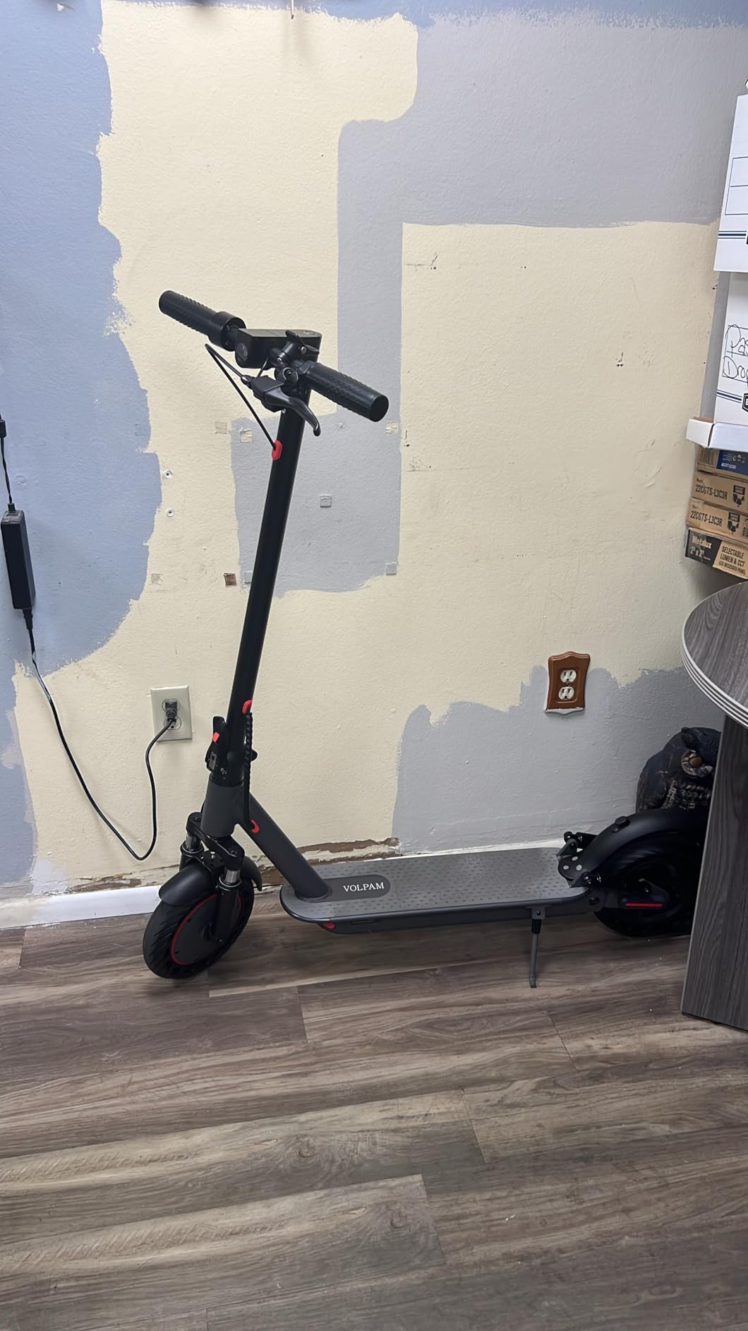 VOLPAM Electric Scooter with Dual Suspensions, 19/22MPH, 350W/500W/800WMotor, 60/40/31/23Miles Long Range, Dual Braking, Max Load 264 lbs customer photo 1