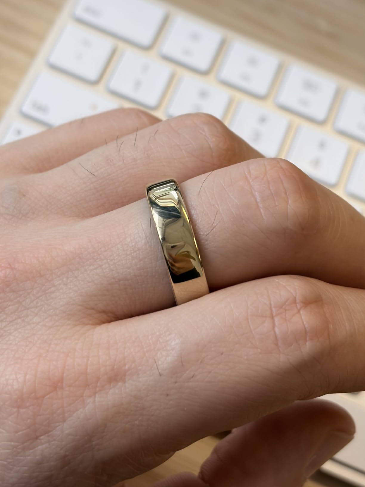 Oura Ring 5 - Silver - Size 10 - World's Smallest Smart Ring - Sleep, Activity, Women's Health, AI Advisor, 1 Week of Battery Life, Size Before You Buy, Android & iOS Compatible customer photo 1
