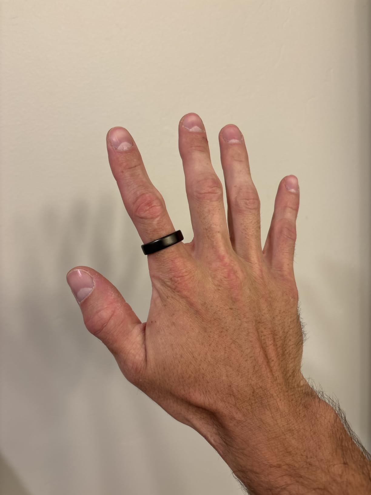 Oura Ring 5 Smart Ring - Gold - Size 10 - Fitness & Sleep Tracker | World's Smallest Smart Ring, Activity, Women's Health, AI Advisor, 1 Week Battery Life, IP68 Waterproof, Size Before You Buy customer photo 2