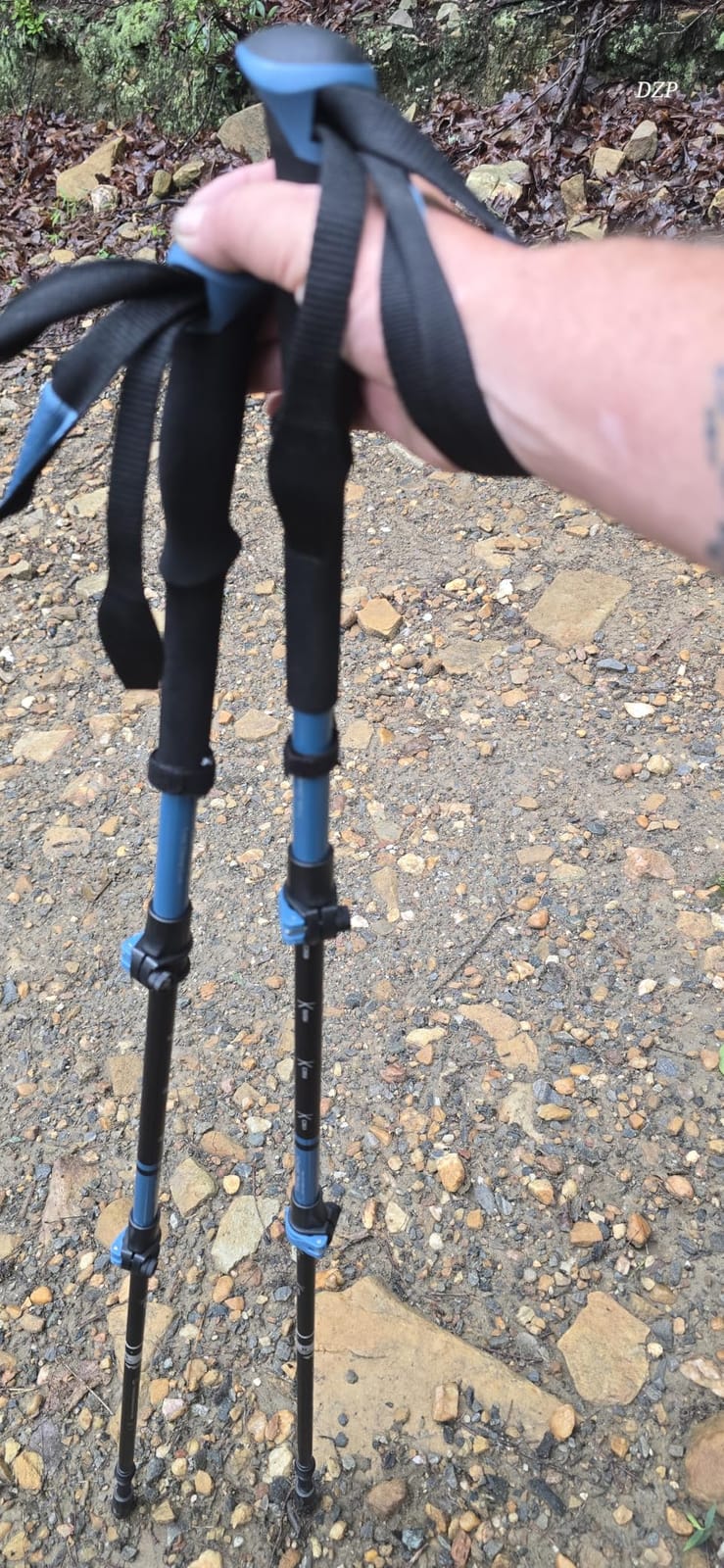 KINGGEAR Hiking Poles 9.7oz 7075 Aluminum Adjustable 2-Pack | Folds 17.3