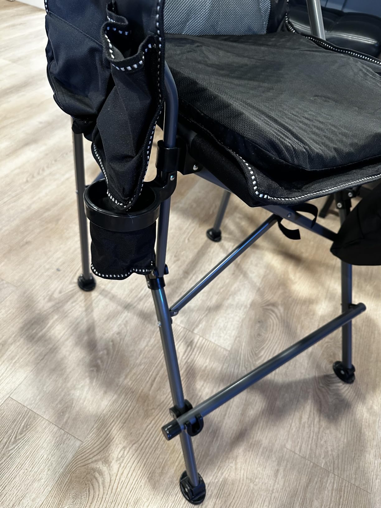 Tall Camping Chair for Adults, Tall Folding Directors Chair with Cooler Bag, Gel Cushion and Footrest, 440 lbs Heavy Duty Camping Portable High Chair for Beach, Sports, Outdoor Events customer photo 1