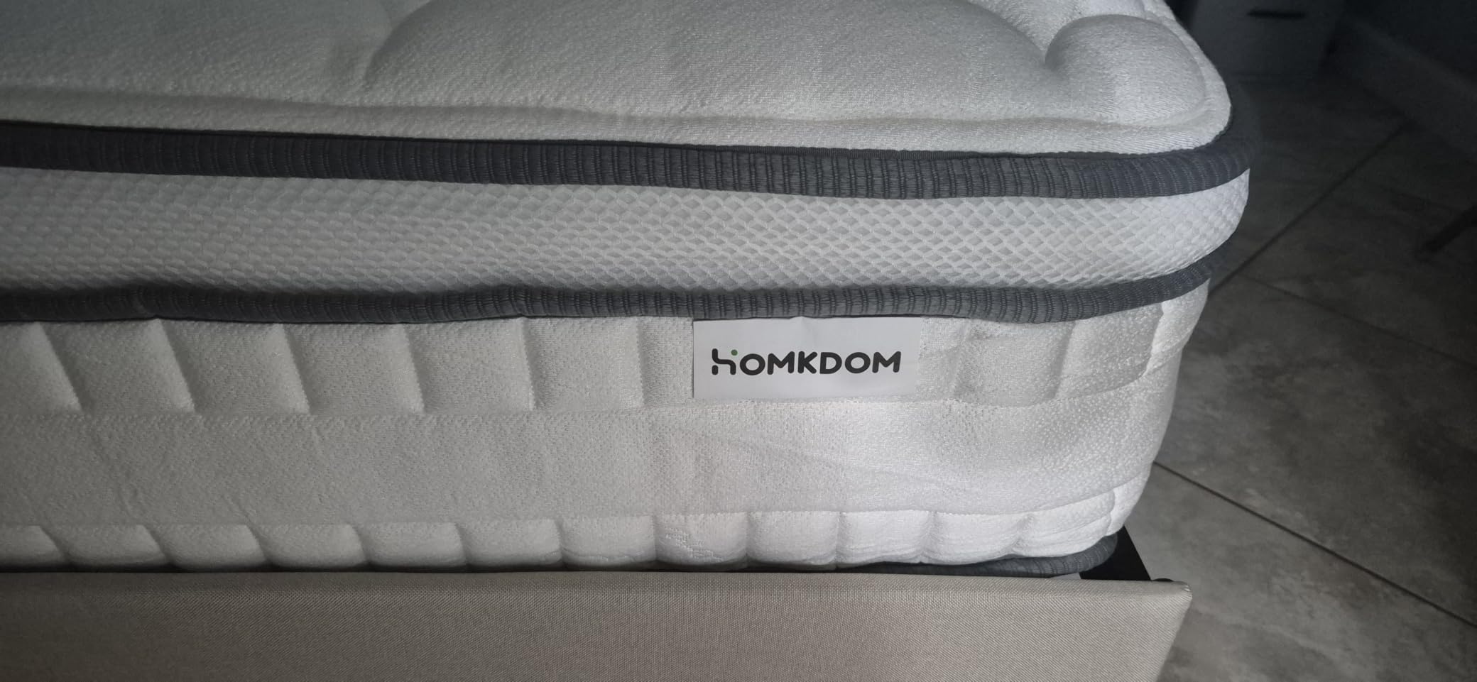 Homkdom 12 Inch Queen Size Mattress, Medium Firm Hybrid Mattress for Couple | Zoned Pocket Springs & Memory Foam for Pressure Relief, Motion Isolation, Fiberglass-Free, CertiPUR-US & Oeko-TEX Certified customer photo 1