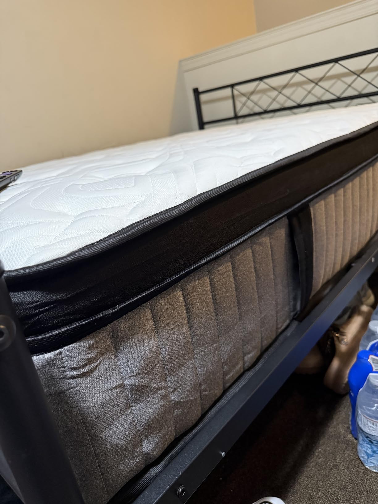 BedStory Firm Queen Mattress 12 Inch, Hybrid Mattress with Extra Lumbar Support, Deep Sleep Bed in a Box - 365-Night Trial, Fiberglass-Free, CertiPUR-US Certified, 10 Years Warranty customer photo 1