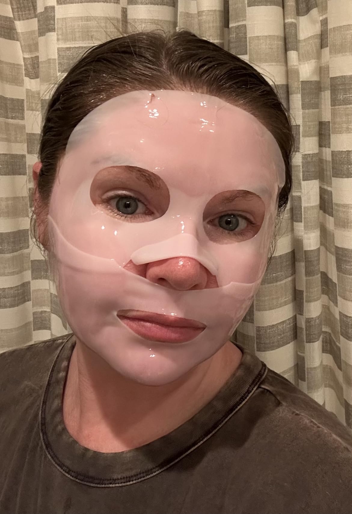 medicube PDRN Glow Essentials Kit, Mini Skincare Travel Set, 5-Step Routine customer photo 1